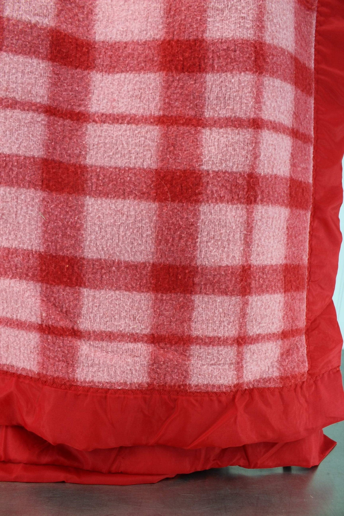 Acrylic Blend Blanket Red Plaid ~ Queen King  ~ 102" X 90" binding all sides