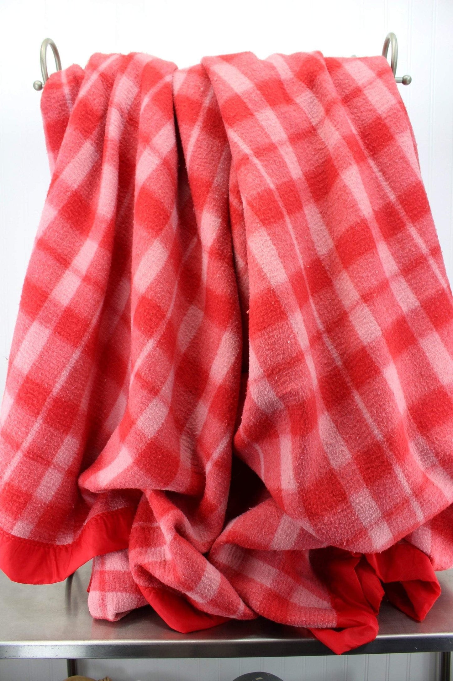 Acrylic Blend Blanket Red Plaid ~ Queen King  ~ 102" X 90" large blanket for all seasons