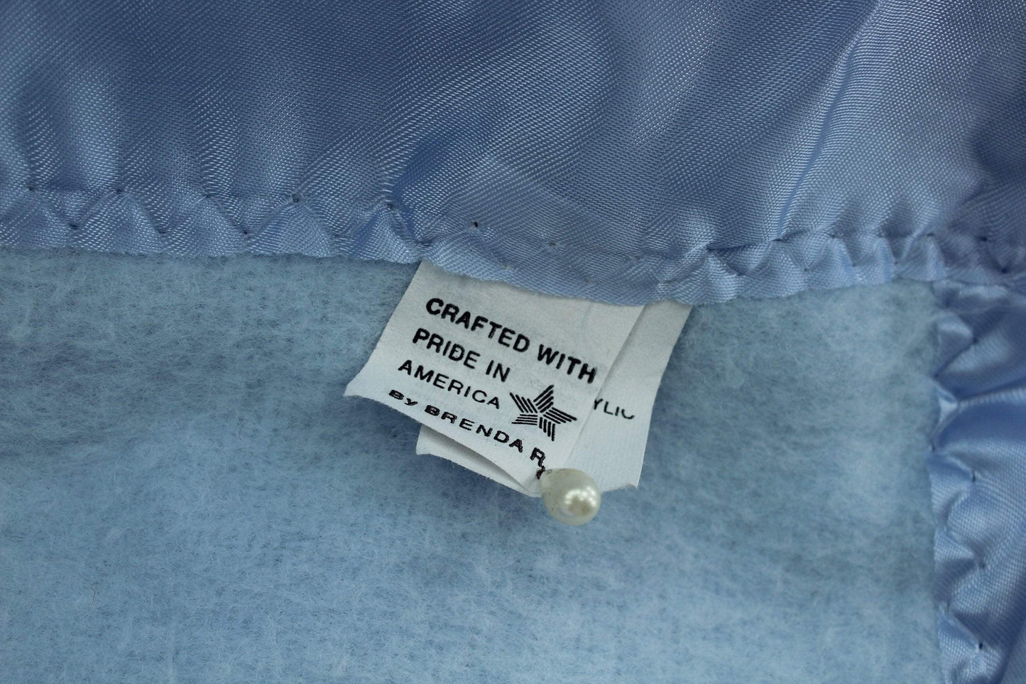 Acrylic USA Blanket Light Blue ~ Queen King  ~ 108" X 93"  year round layering blanket