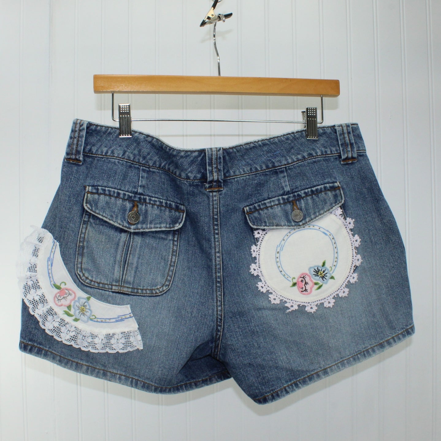 SO Denim Short Jeans 100% Cotton Patzi Design Embroidery Lace Size 15 back view shorts