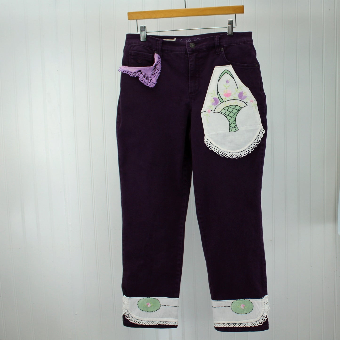 Gloria Vanderbilt Purple Jeans Patzi Design Embroidery Flower Basket Size 8 Short decorated front and back