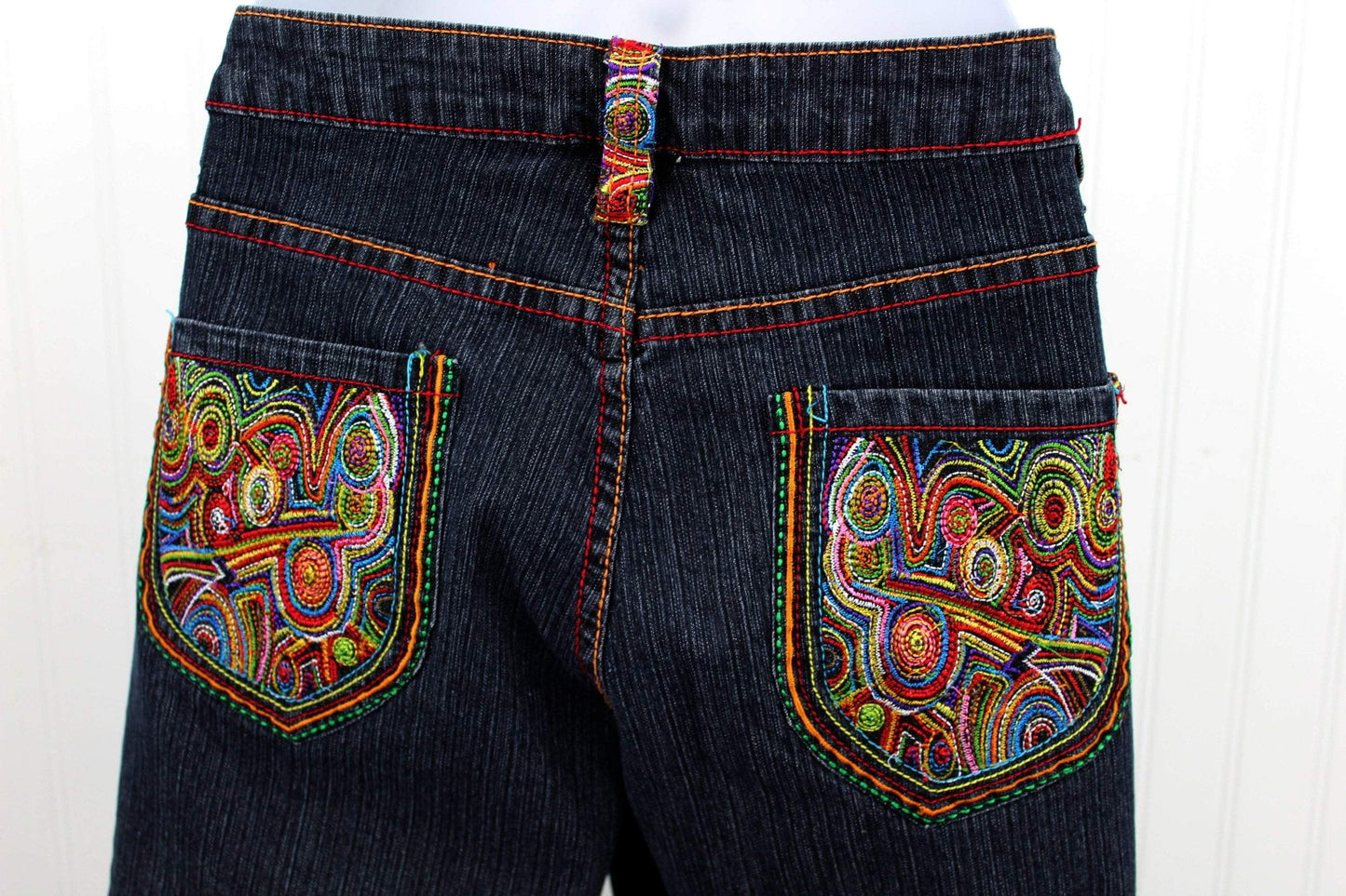 Brighton Blues Embroidered Jeans - Capri Length Size 8 great summer length