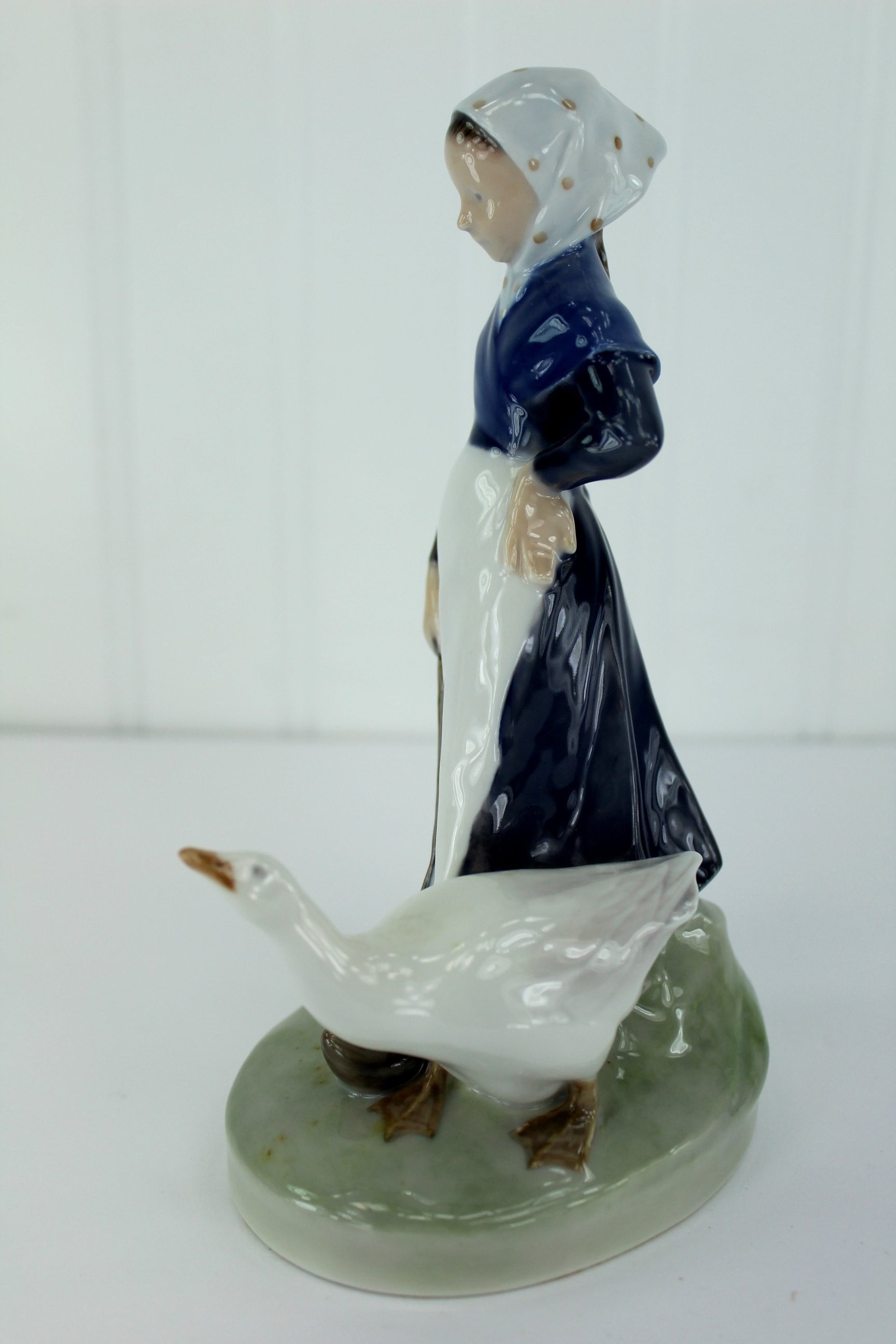 Royal Copenhagen Goose Girl #528 - Glorious Vintage Figurine Denmark poignant lovely creatures