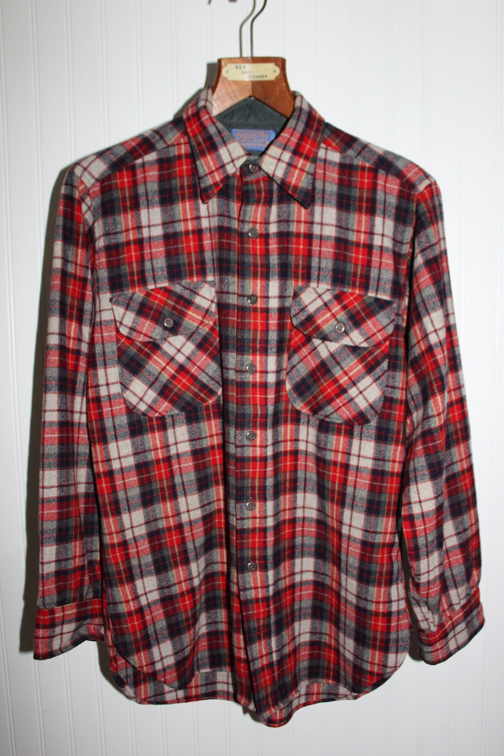 Pendleton Red Plaid Button outlet Down Wool Shirt Mens Size Medium