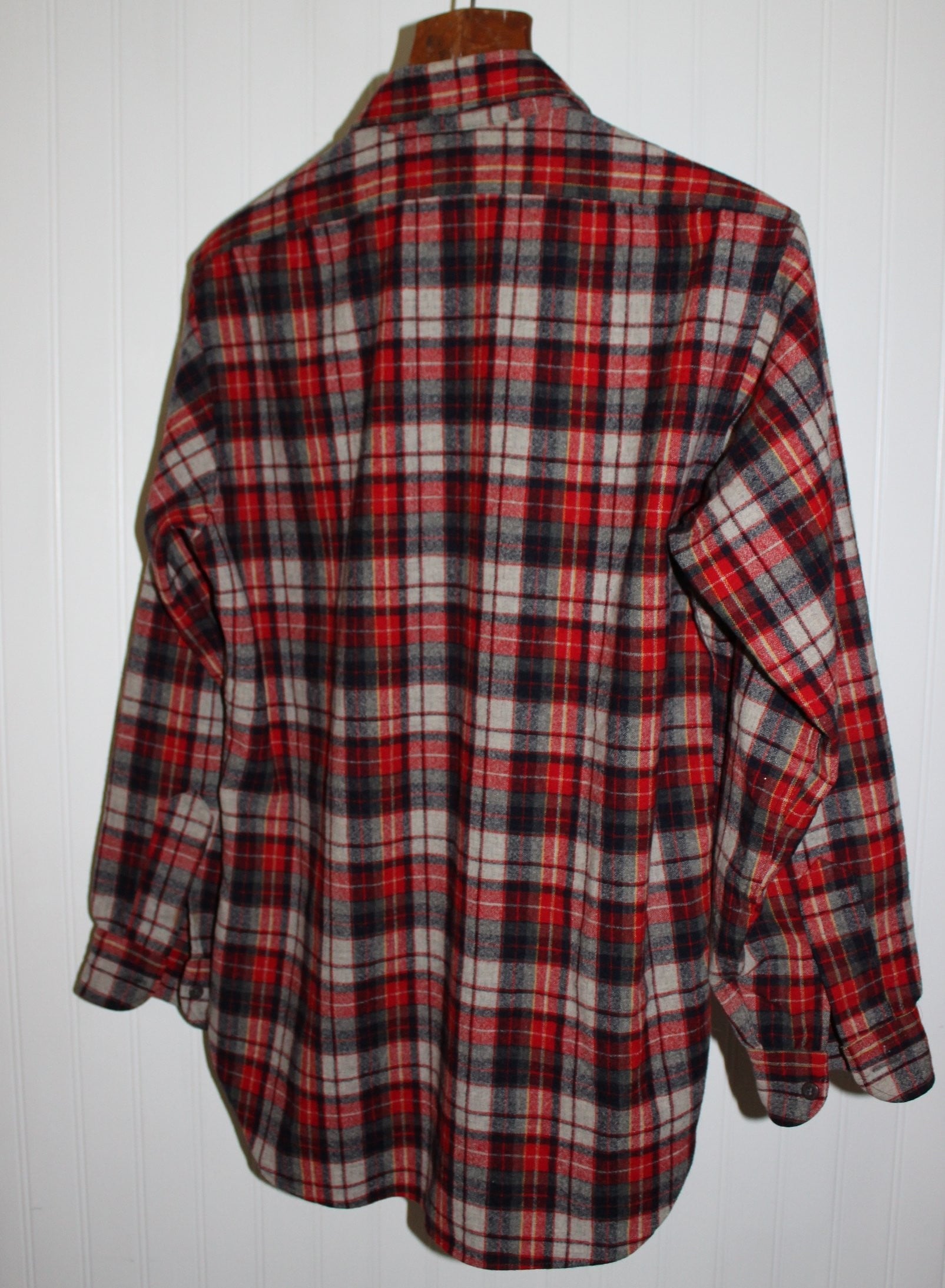 Pendleton Mens Wool Shirt Red Grey Plaid Medium