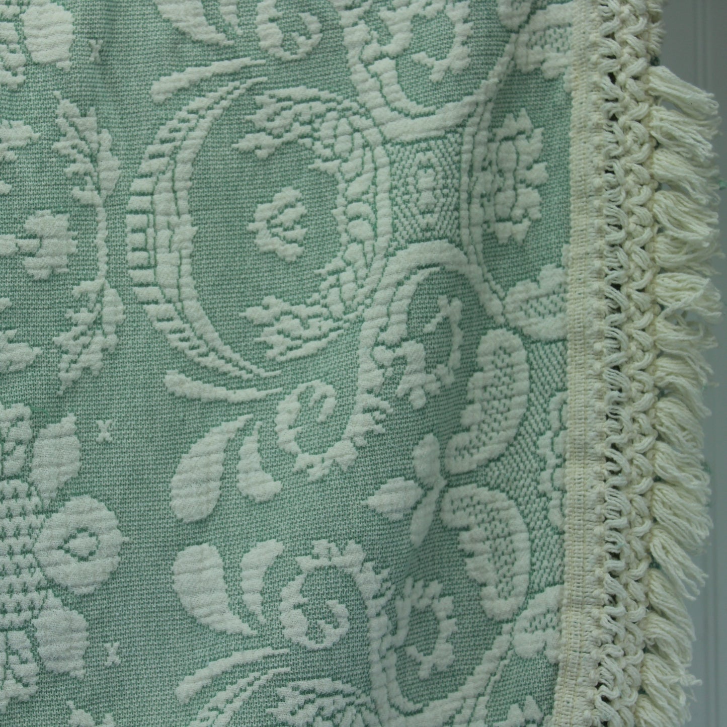 Bates Cotton Bedspread Green White Floral Woven Design Matelasse - 86" X 112" closeup view of floral pattern