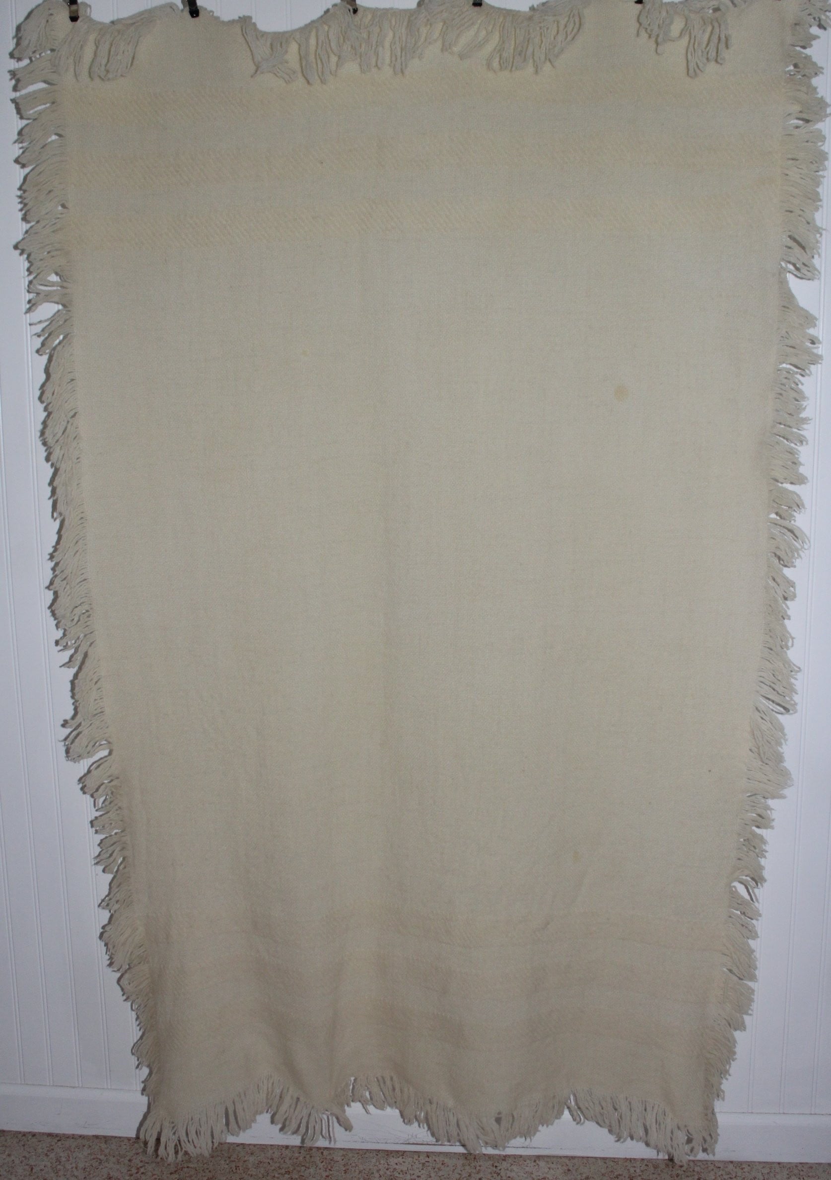 Wool Throw Hand Woven Ivory Fringe 4 Sides Churchill No Tag soft