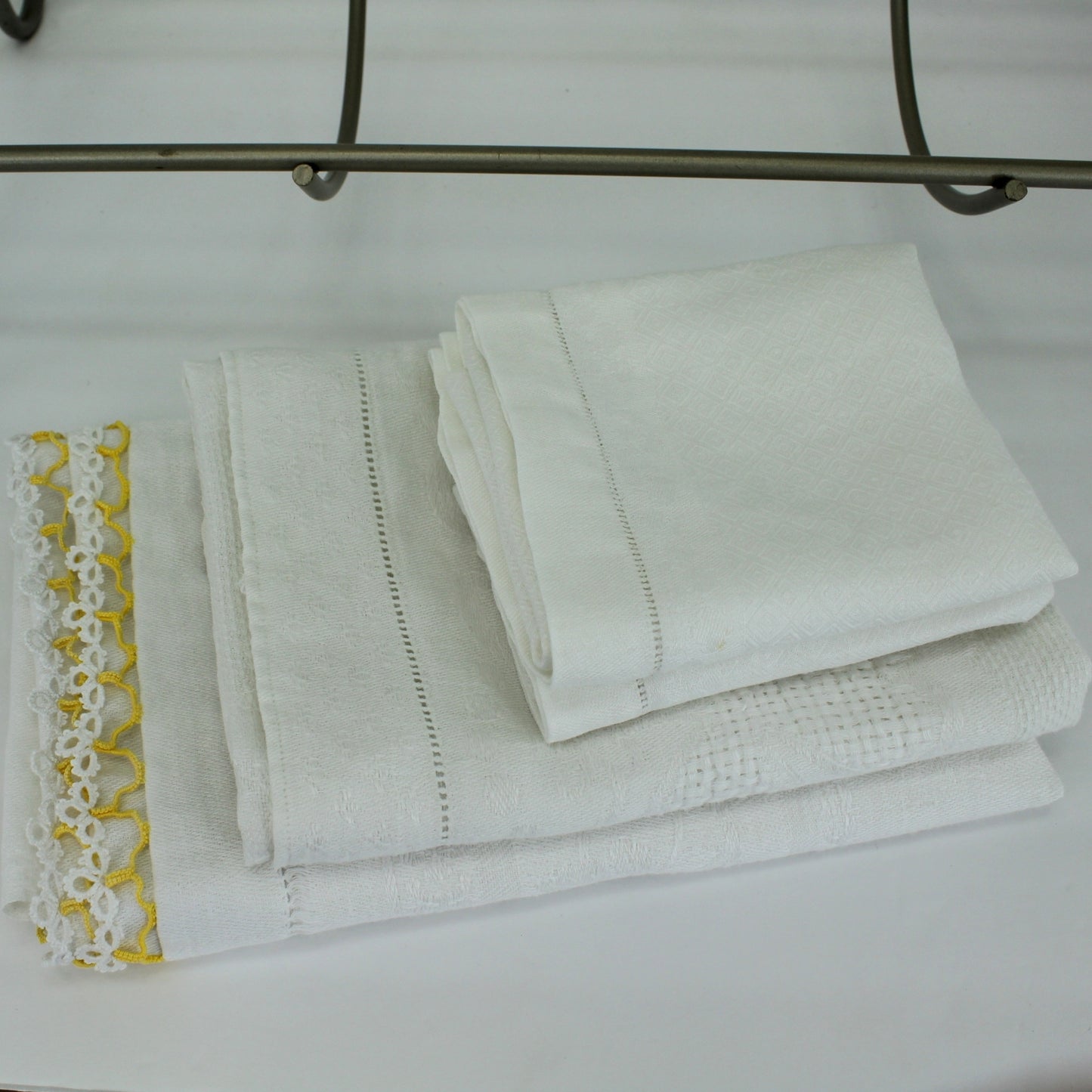 Collection 4 Antique Linens Towels Tatting Damask Openwork Cloverleaf DIY Repurpose