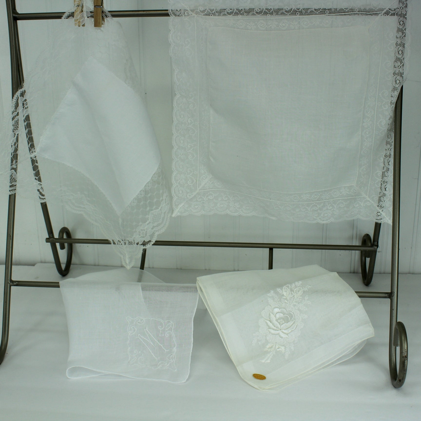 Collection 4 White Wedding Handkerchiefs Swiss Monogram Dbl Lace DIY Crafts 4 white handkerchiefs for DIY project