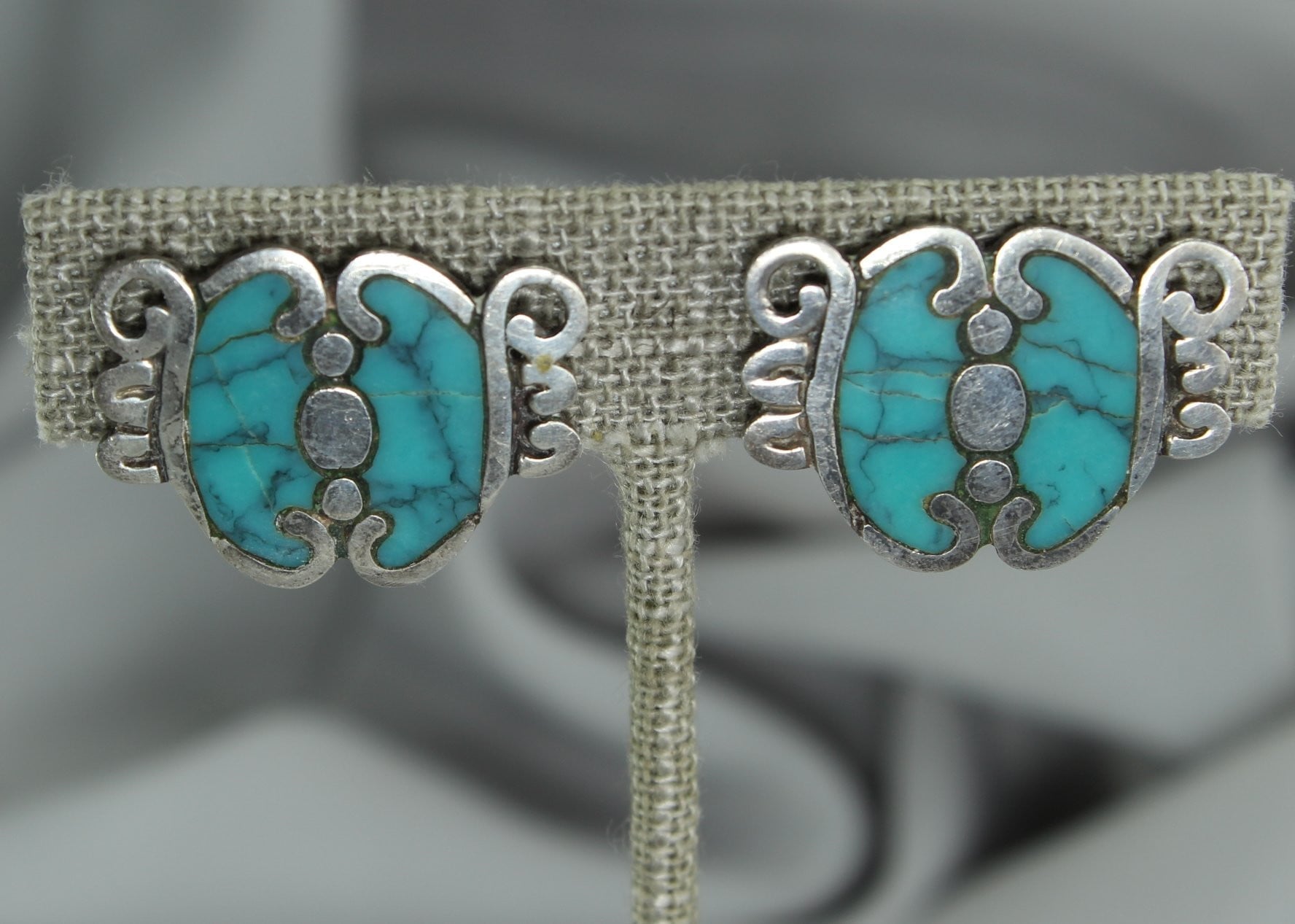 VintageTurquoise Earrings Sterling MR 580 Eagle 3 Flat Inlay Screw Finding collectible