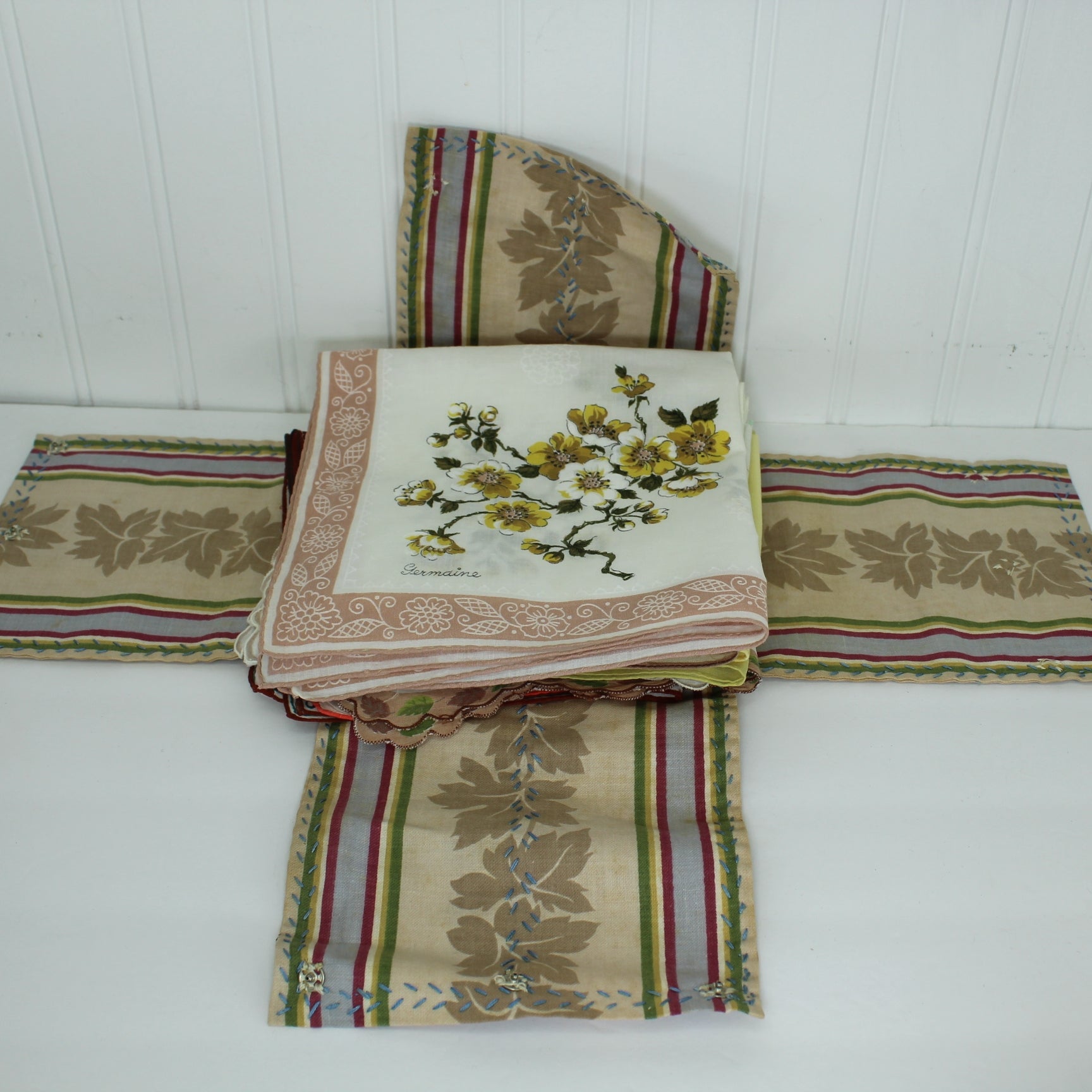 Collection 17 Handkerchiefs in Hand Made Foldup Case DIY Repurpose Lot pattern for handkerchief holder