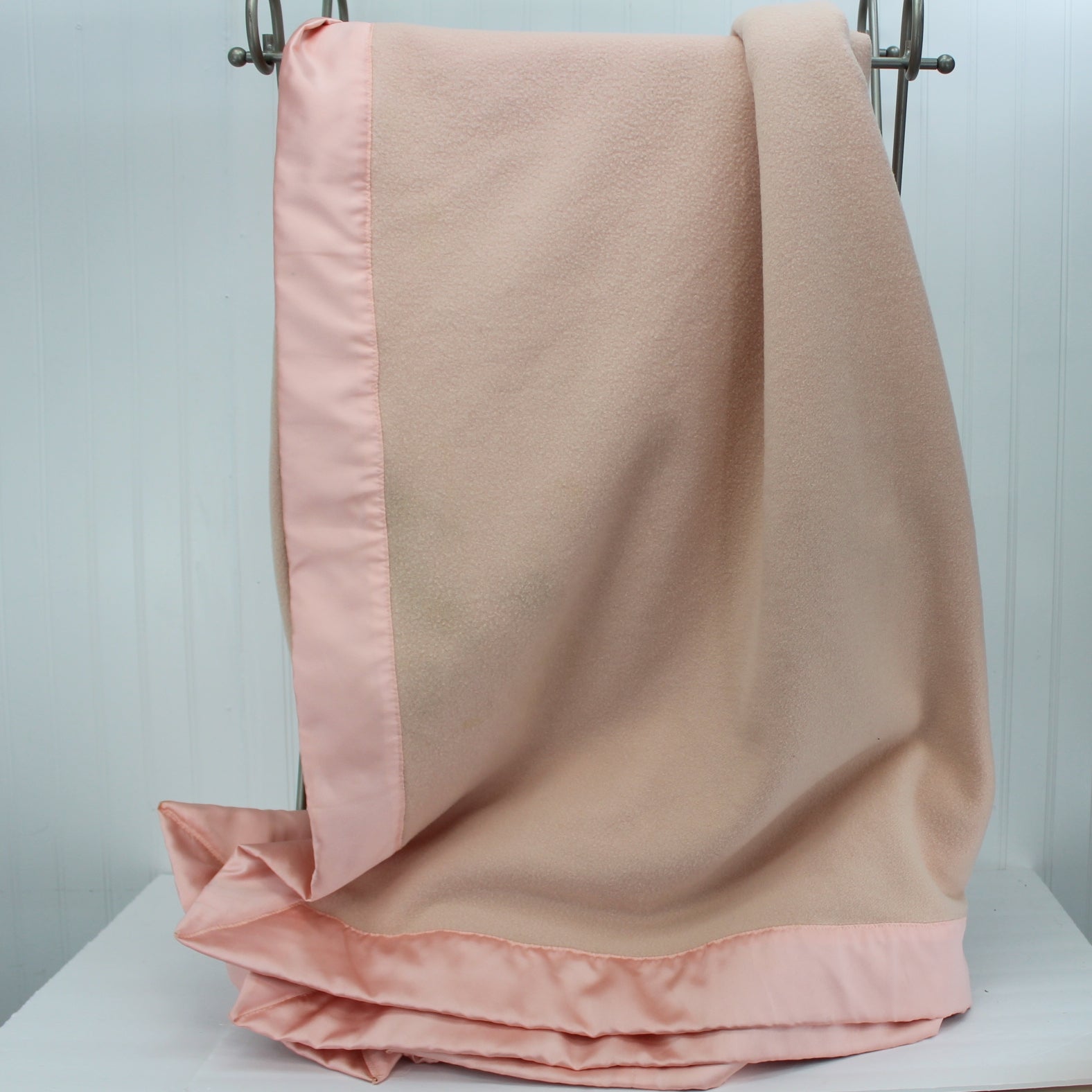 St Marys Ohio Wool Blanket Pale Pink Matching Binding All sides 98" X 82"  hevy almost 6 lbs before packing
