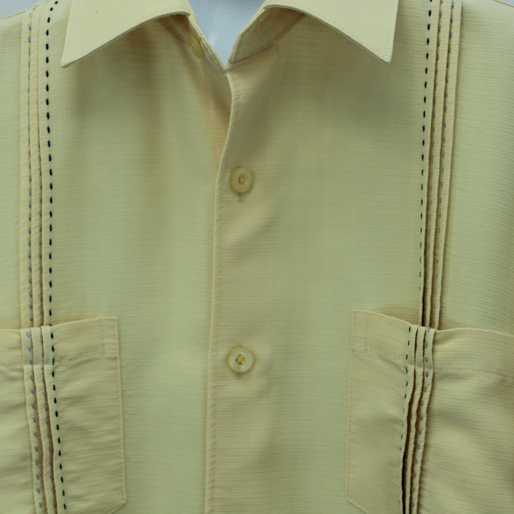 Cubavera Shirt Cream Color Tucked Blue Stitched Front M/M Chest 45" textured fabric nice weight