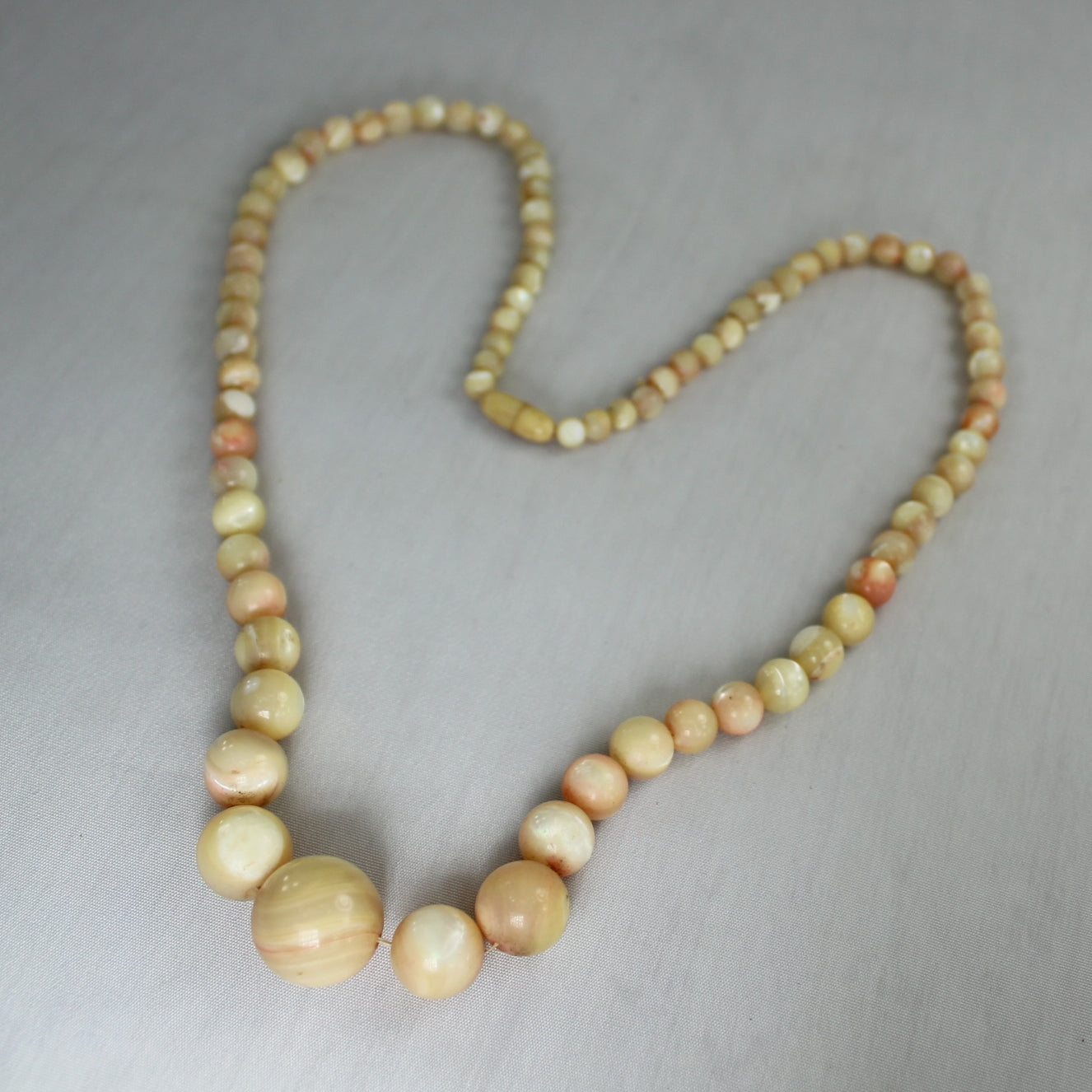 Older Mother of Pearl Necklace Cream Brown Graduated Size Round Beads Lovely marbled colors with pearl sheen