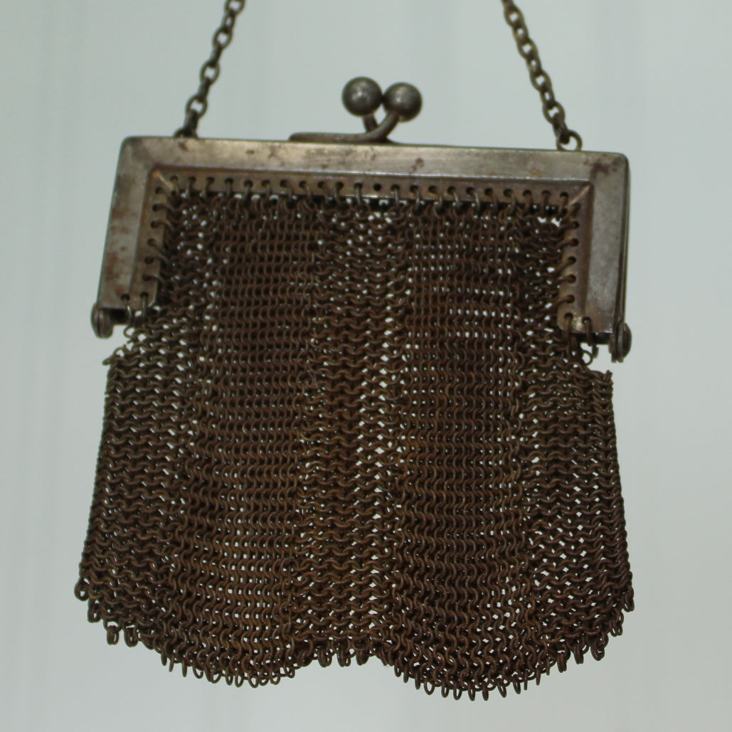 Antique Steel Mesh Chatelaine Finger Purse Rectangular Frame closeup of purse area