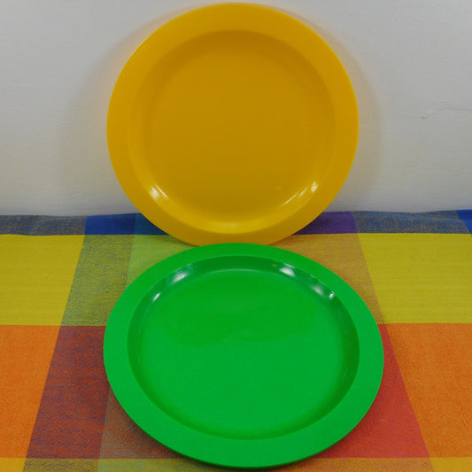 Ingrid Chicago Mod Plastic Party Ball Picnic Camping Set Replacement Part - Dinner Plate 9-1/8"