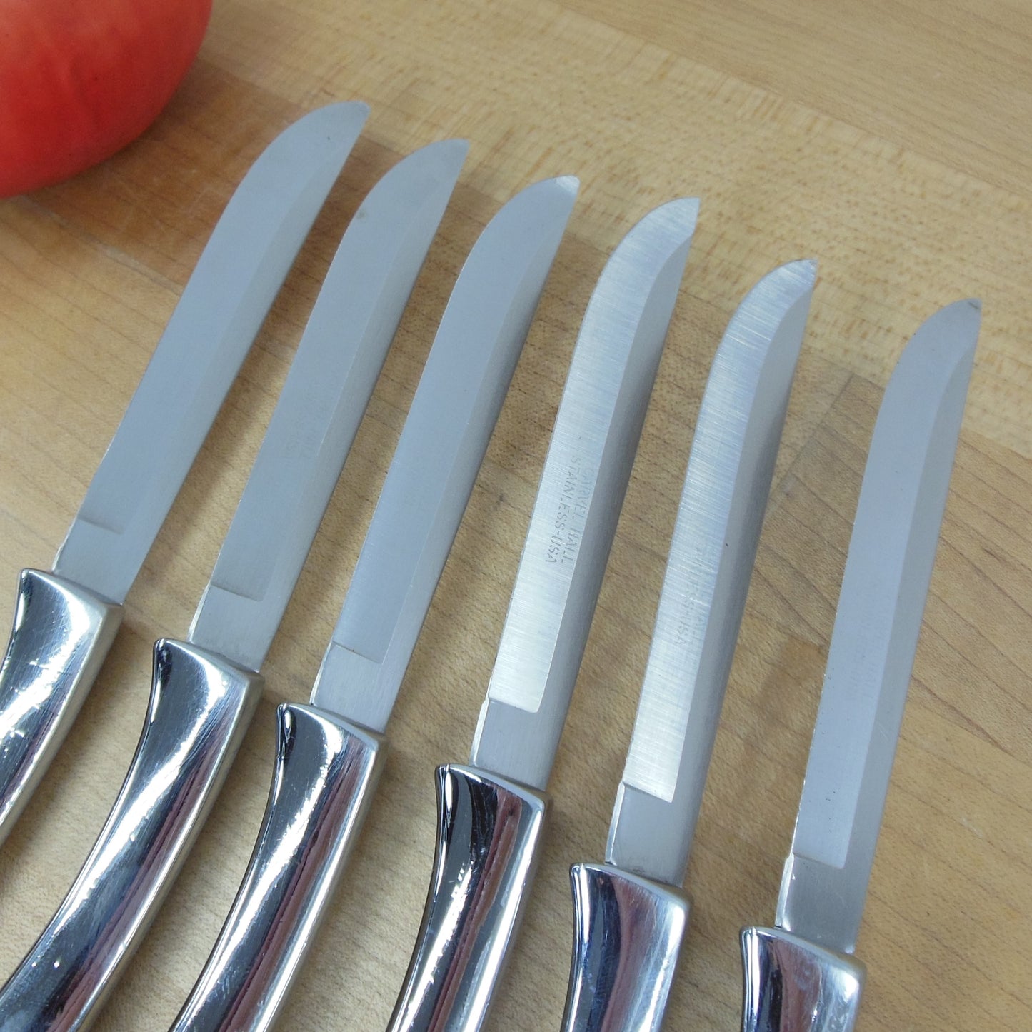 Carvel Hall Steak Knives Stainless Steel Chrome Curved Handle 6 Set Vintage