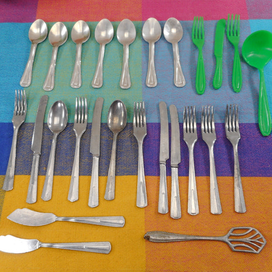 Unbranded USA 26 Pieces Vintage Child Play Toy Flatware