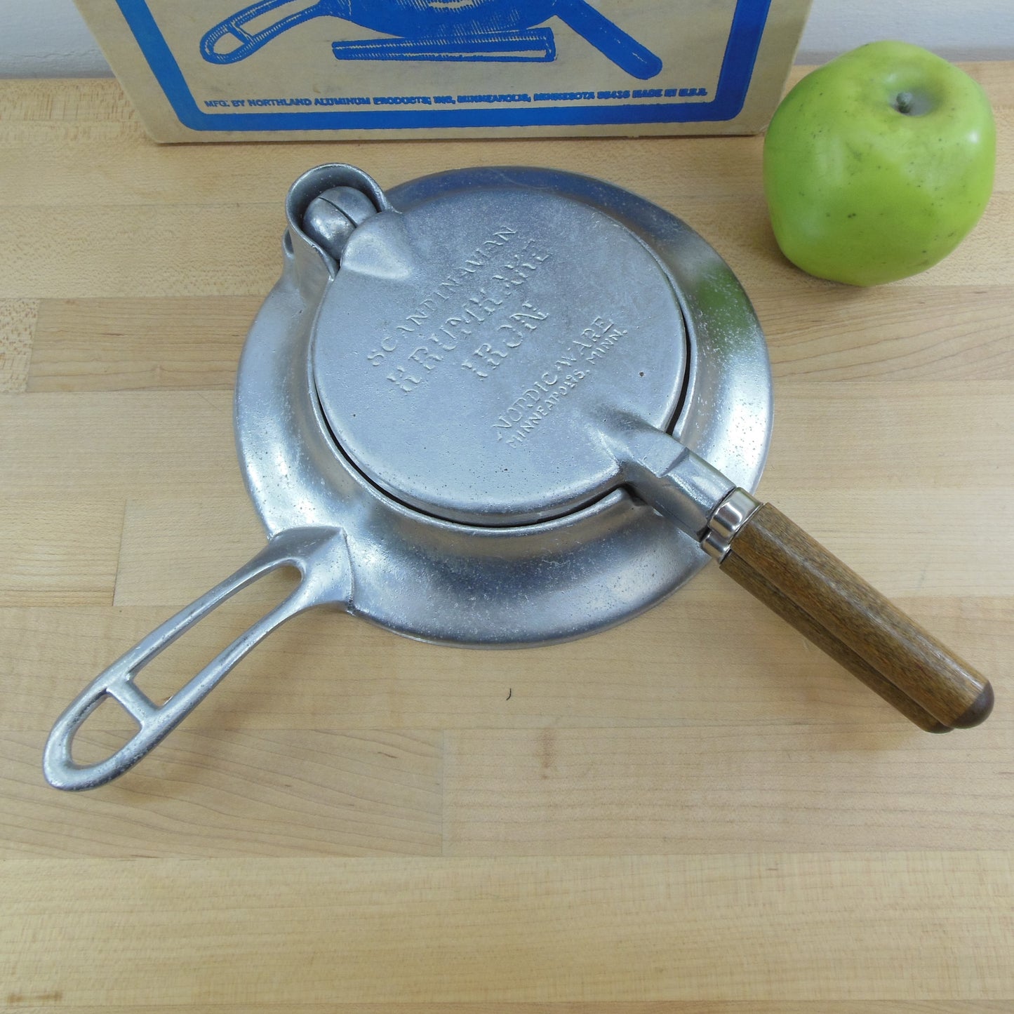 Nordic Ware USA Aluminum Krumkake Iron Stovetop Pizzelle Original Box