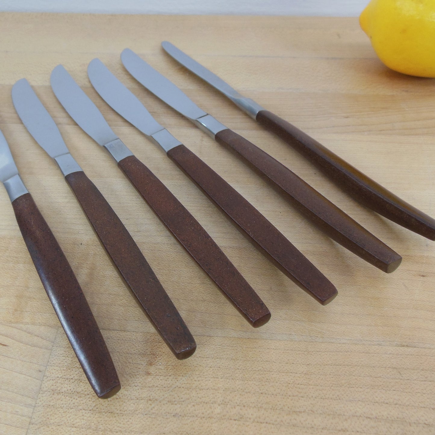 Ekco Eterna Stainless Canoe Muffin Brown - 7 Dinner Knives Vintage