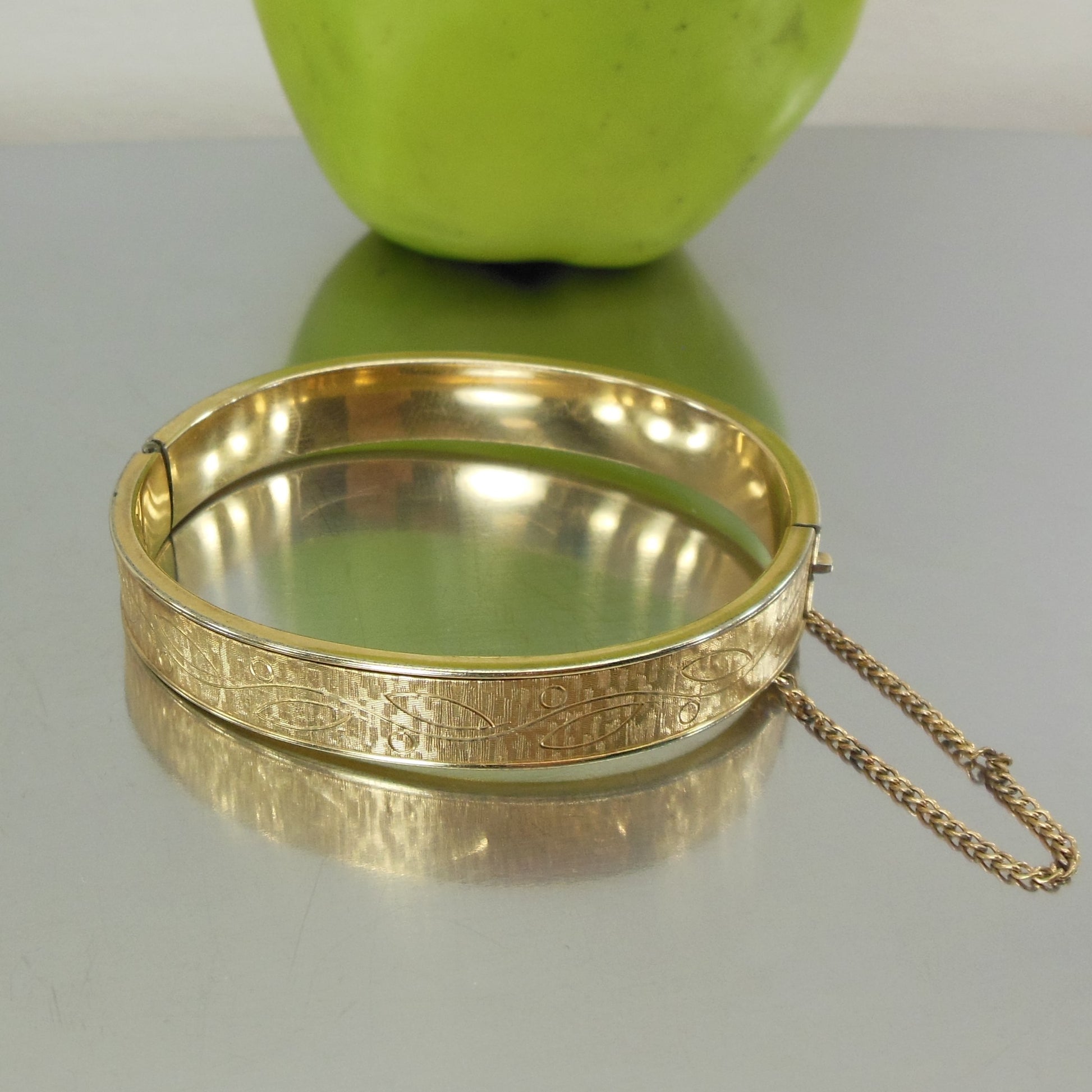 Krementz Gold Filled Etched leaf Vine Berry Hinged Cuff Bracelet Vintage