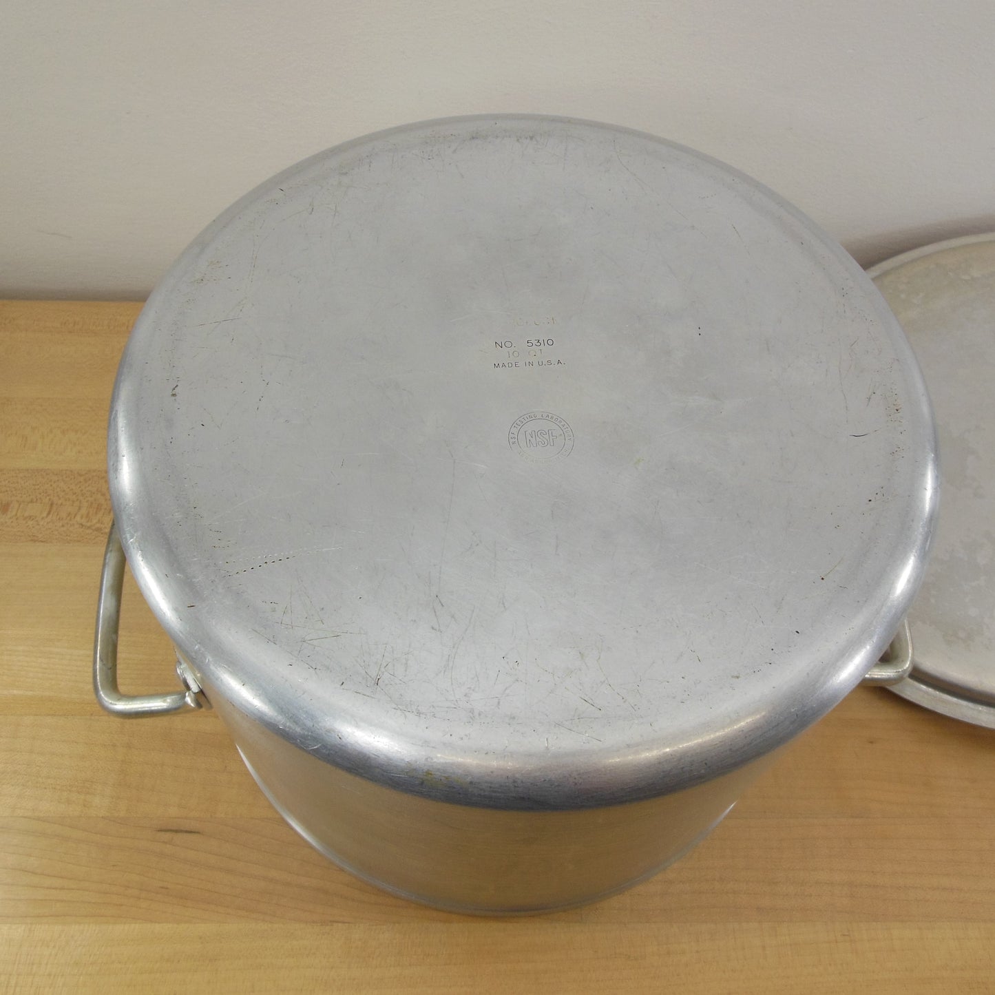 Leyse USA NSF Commercial Aluminum 10 Quart Stock Pot with Lid #5310 Cleaned