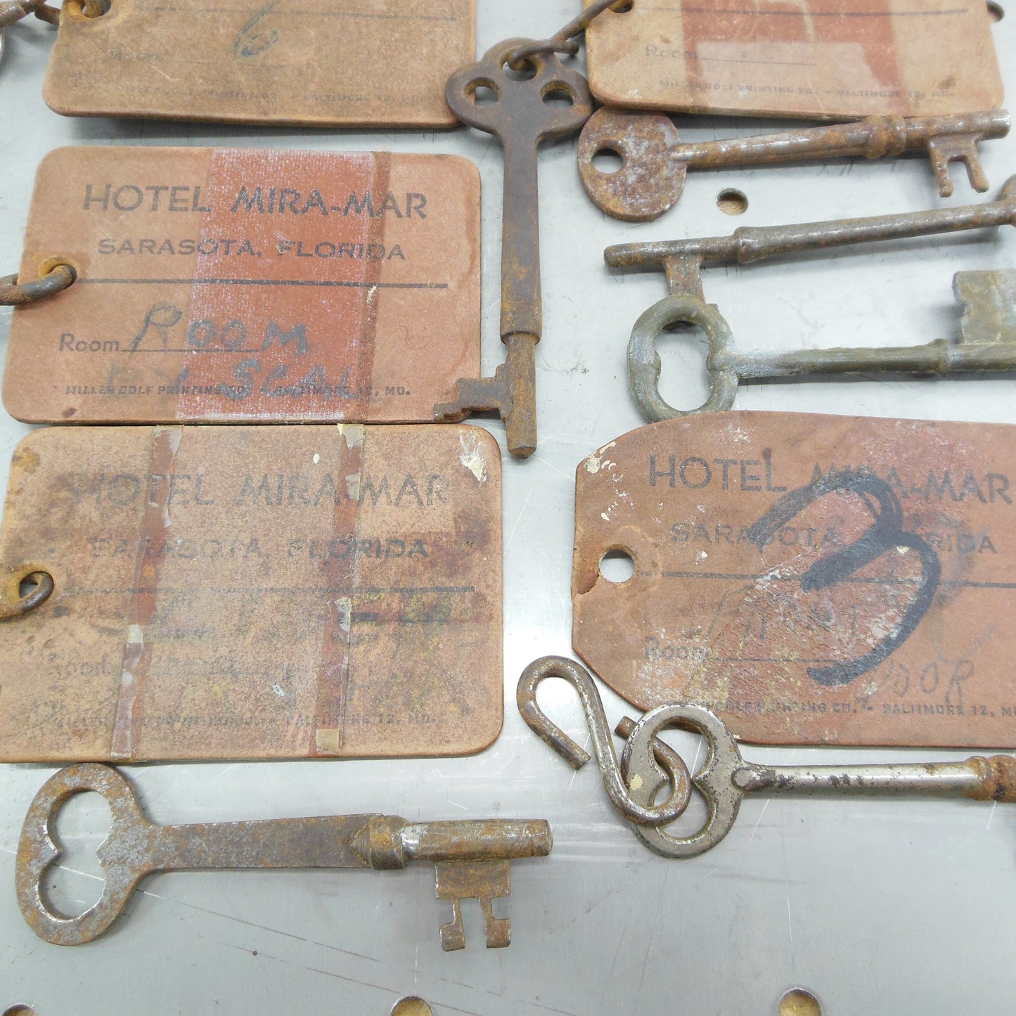 Mira-Mar Hotel Sarasota Florida Skeleton Room Keys & Fob - 5 Lot Red Rectangular Vintage