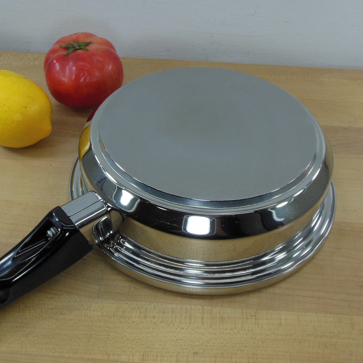 West Bend Lustre Craft 5 Ply Mul-Ti-Core T304 Stainless 9" Skillet Pan Vintage used