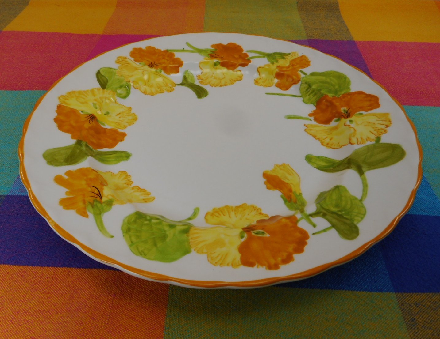 Vernon Ware by Metlox California USA... NASTURTIUM Dinner Plate 10-3/4" Vintage