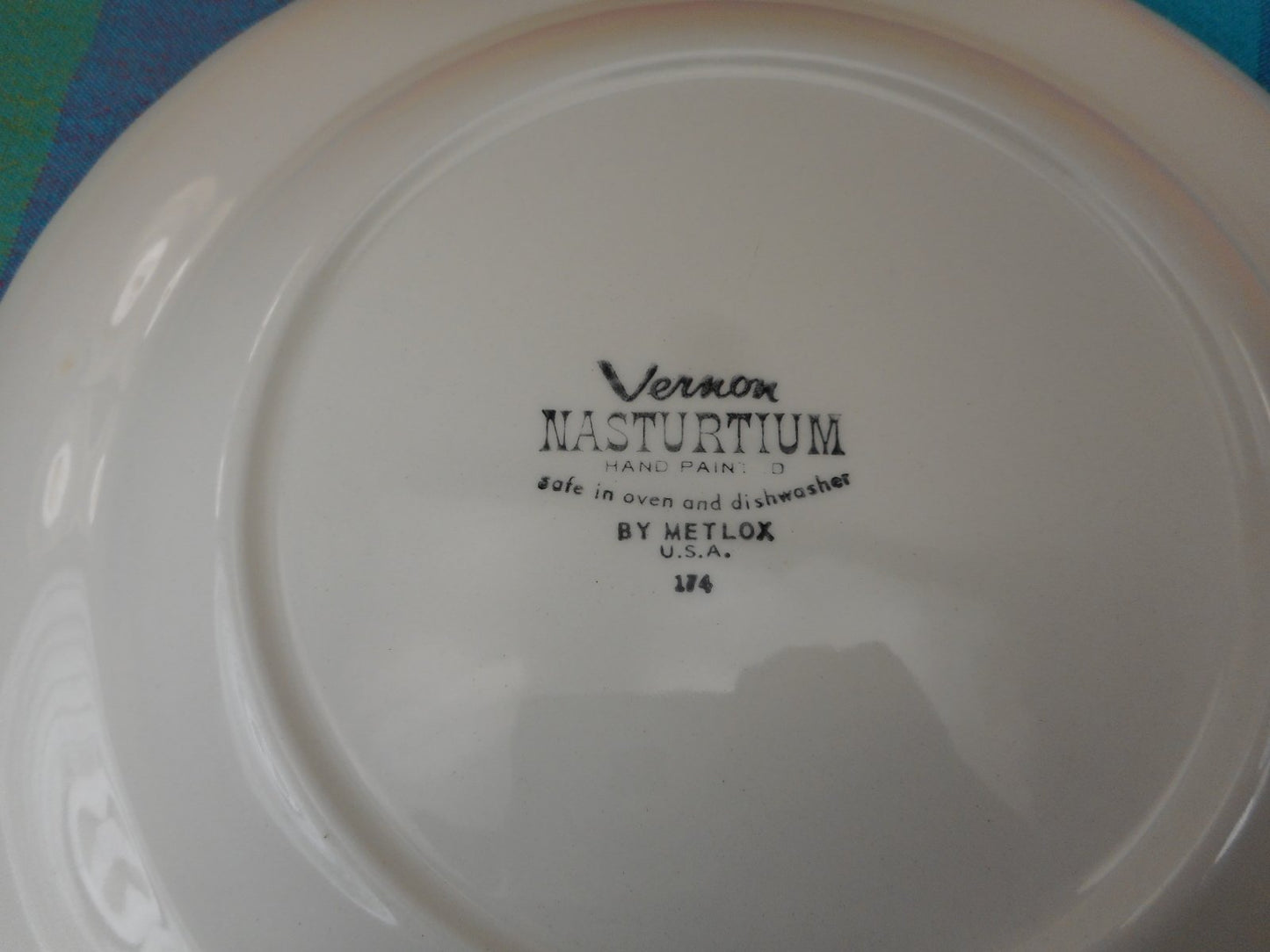 Vernon Ware by Metlox California USA... NASTURTIUM Dinner Plate 10-3/4" Logo