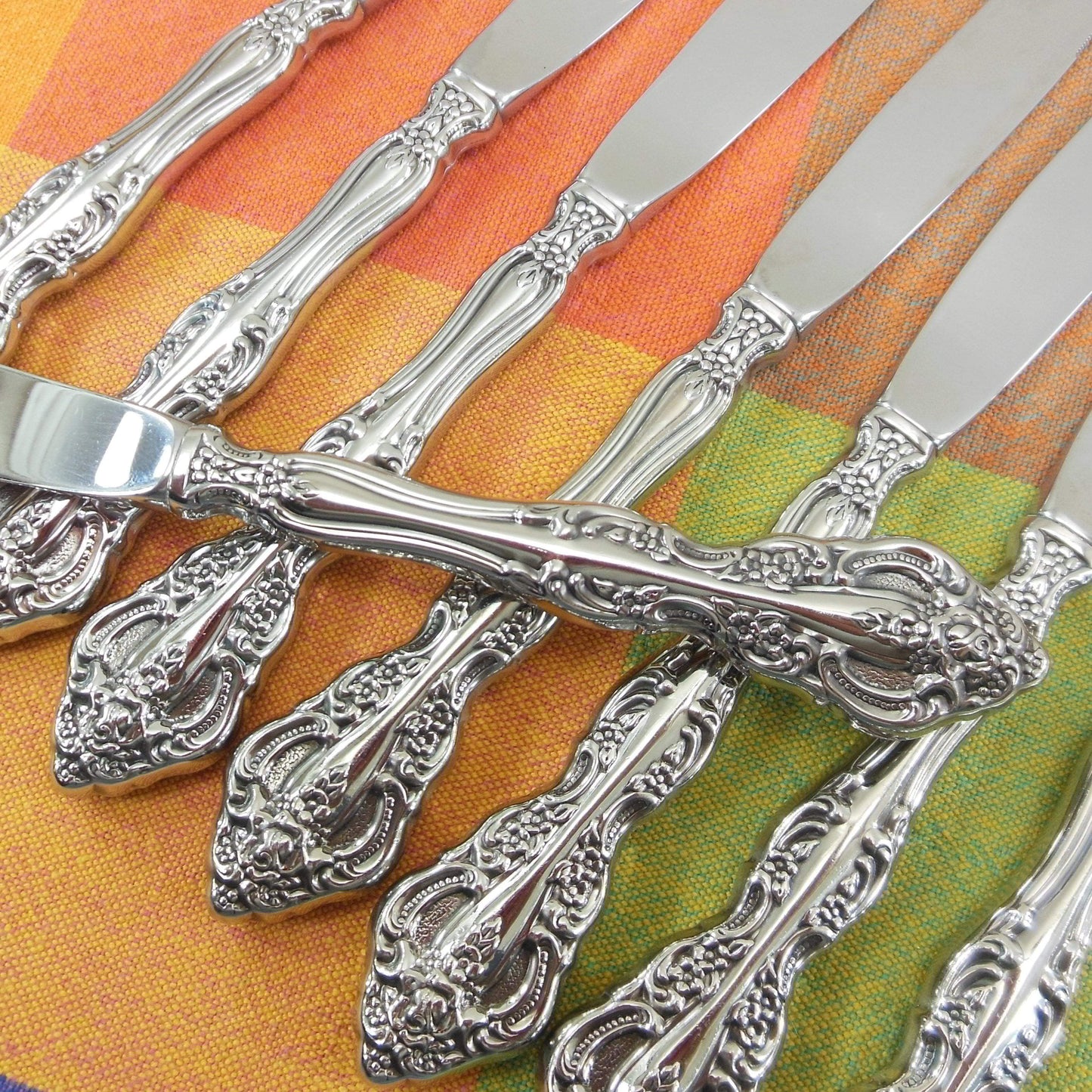 Oneida Cube Michelangelo Stainless 8 Set Hollow Dinner Knives Vintage Used