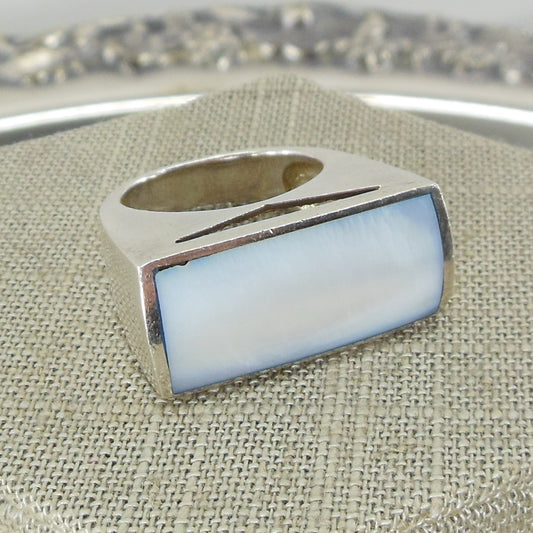 Modernist Chunky 925 Sterling Silver MOP Ring Size 9