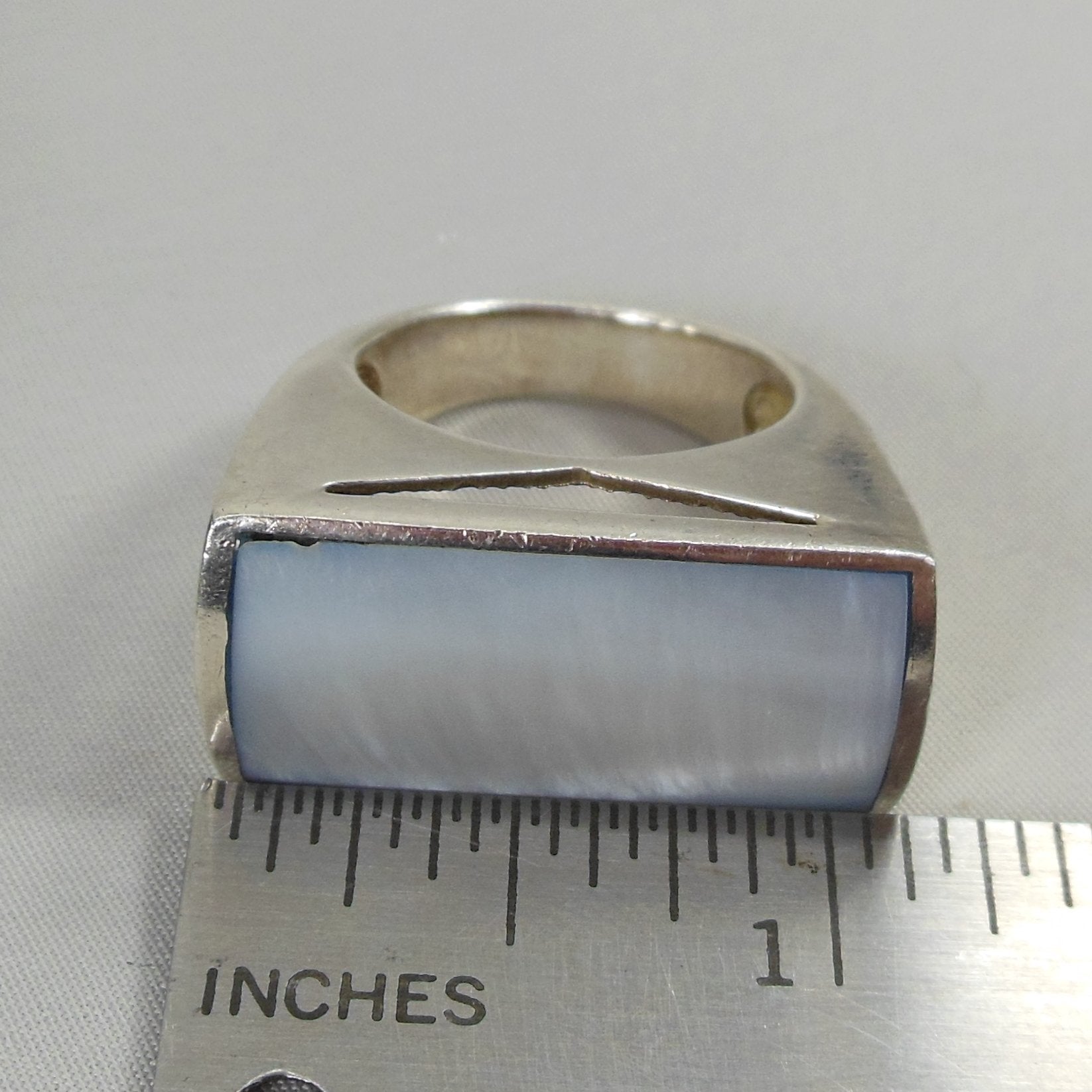 Modernist Chunky 925 Sterling Silver MOP Ring Size 9 Large