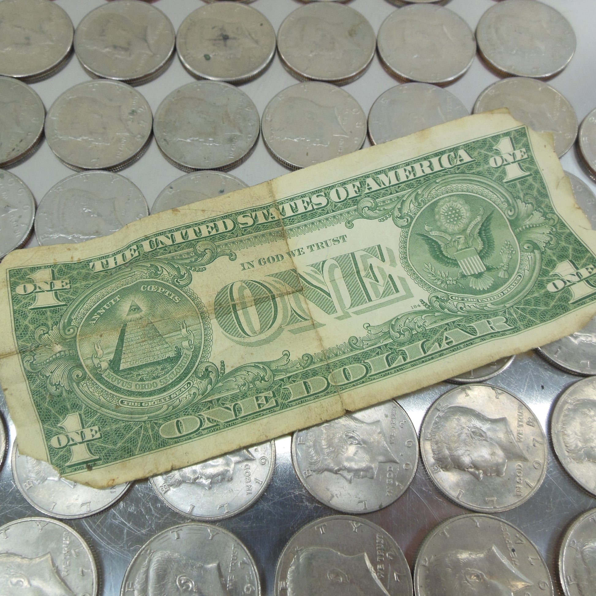Estate US Coin 49 Lot Kennedy Half Dollars Eisenhower Susan B. Anthony Silver Certificate Vintage