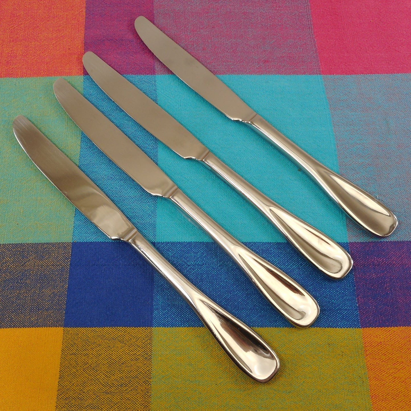 Oneida Voss Stainless Table Knives - 4 Set