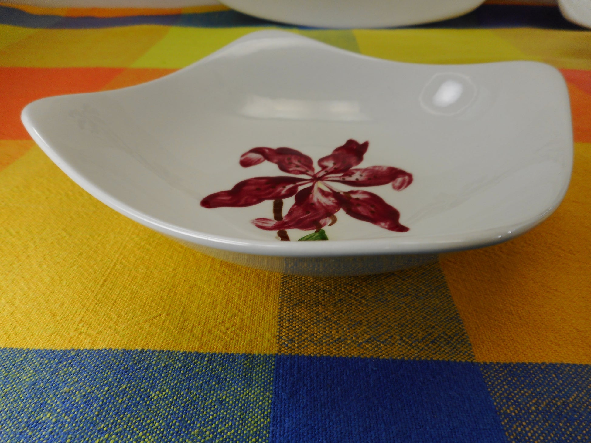 Orchard Ware California Pottery Red Lily Flower - Square Soup Cereal Bowl 6" White