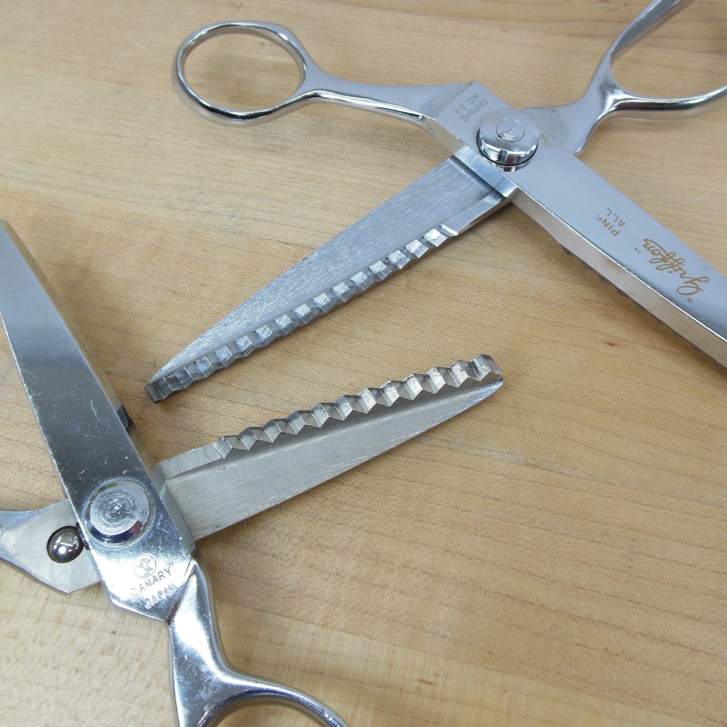 Griffin Canary Japan Pair Chrome Pinking Sewing Shears Vintage used