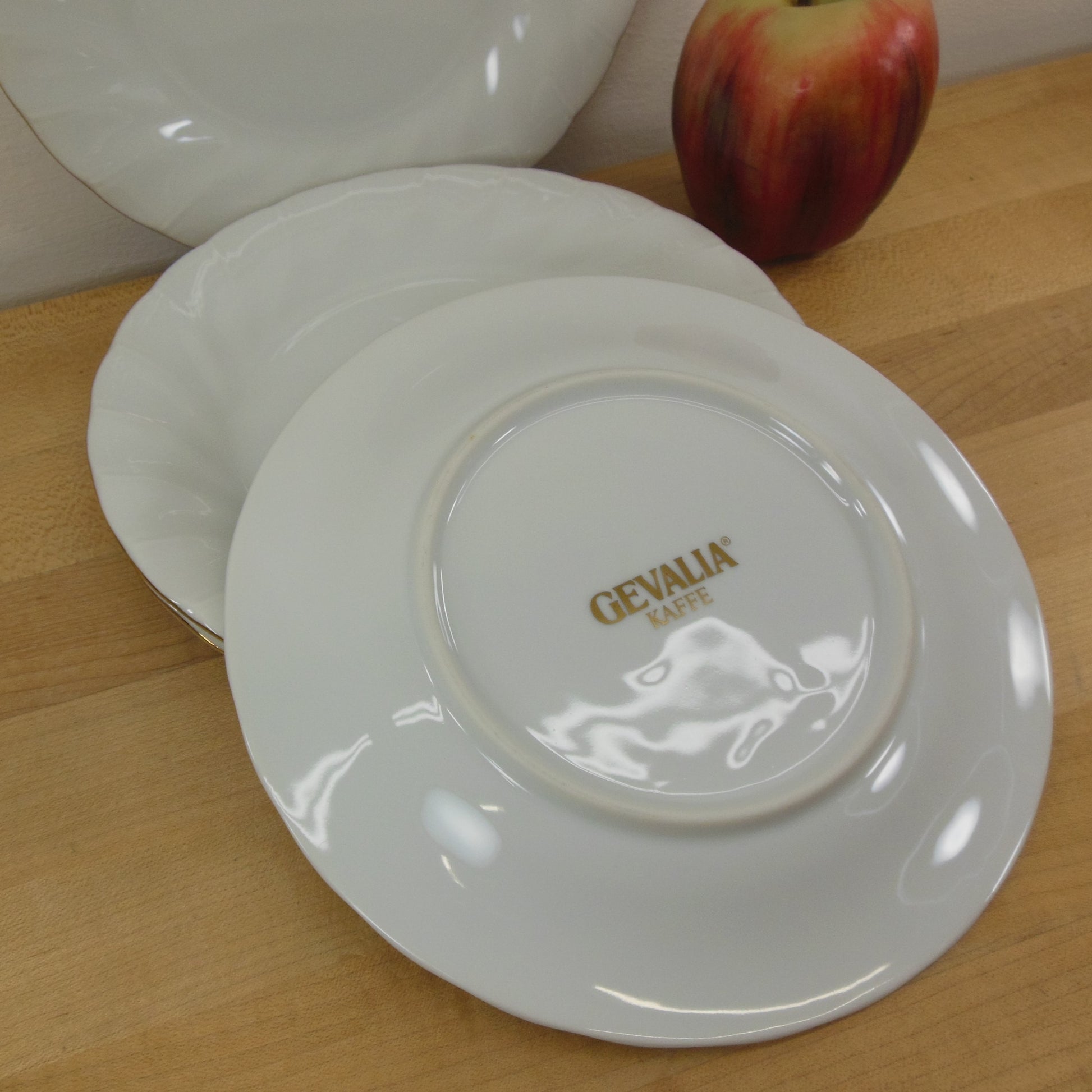 Gevalia Kaffe Swirl White Porcelain Gold Trim King Appointment - Dessert Plates 4 Set Used