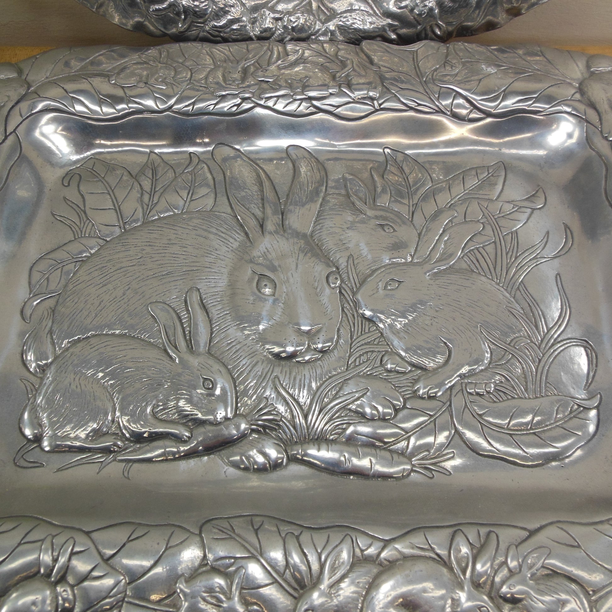 Arthur Court 1990 Pair Aluminum Bunny Rabbit Tray Platter Bowl Cluth