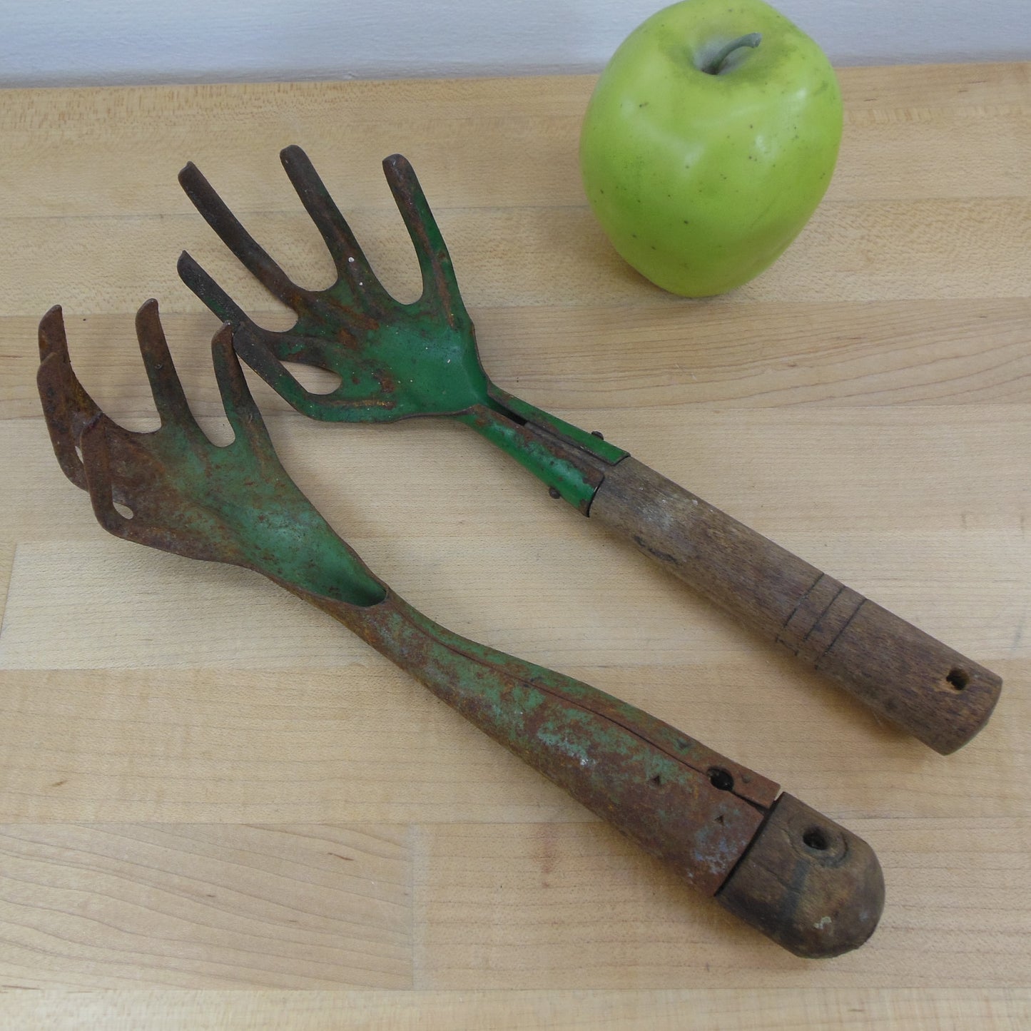 Pair Hand Garden Claw Rakes Green Steel Wood Handle Primitive Used