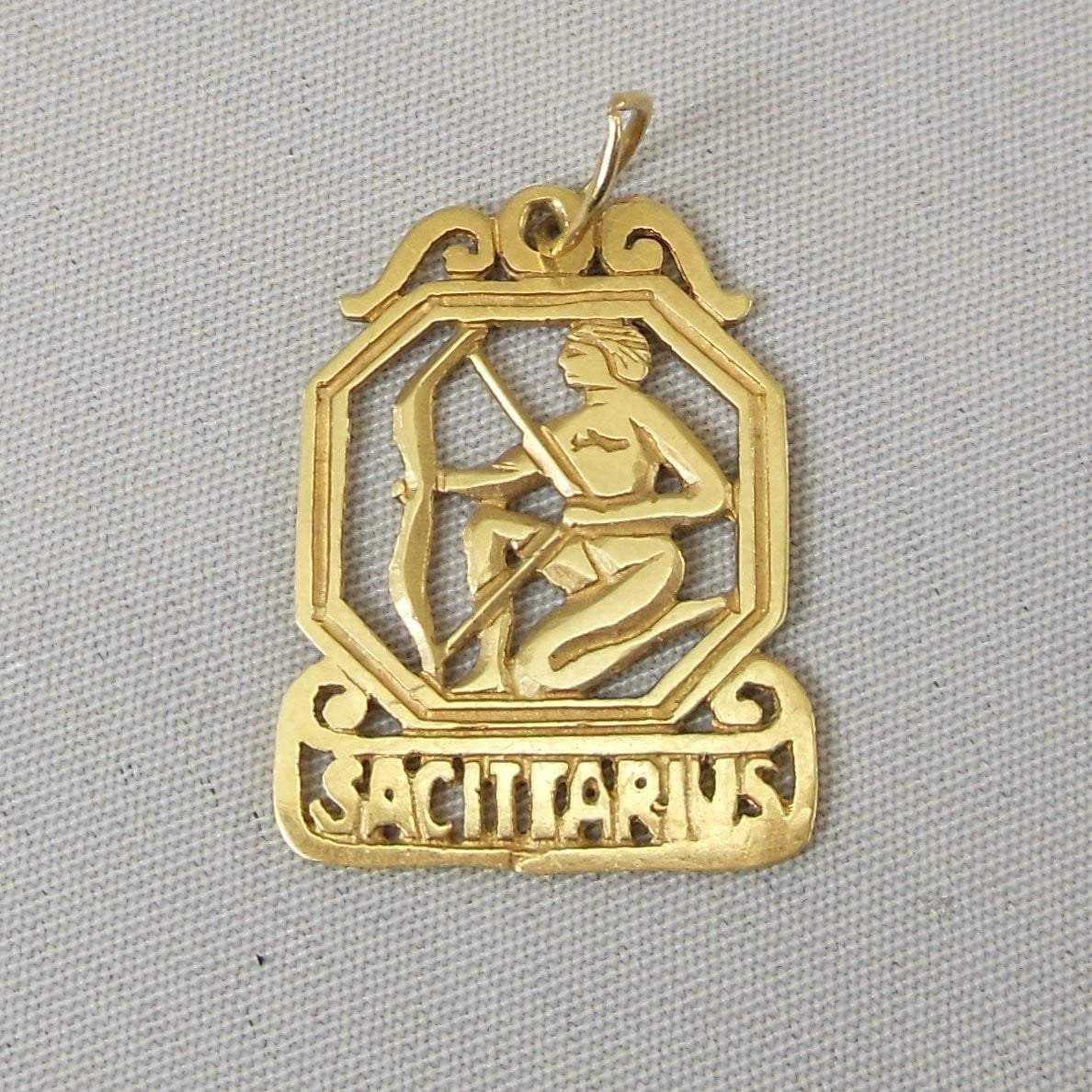 Sagittarius Astrology 14K Yellow Gold Pendant 20 mm 1.4 Grams