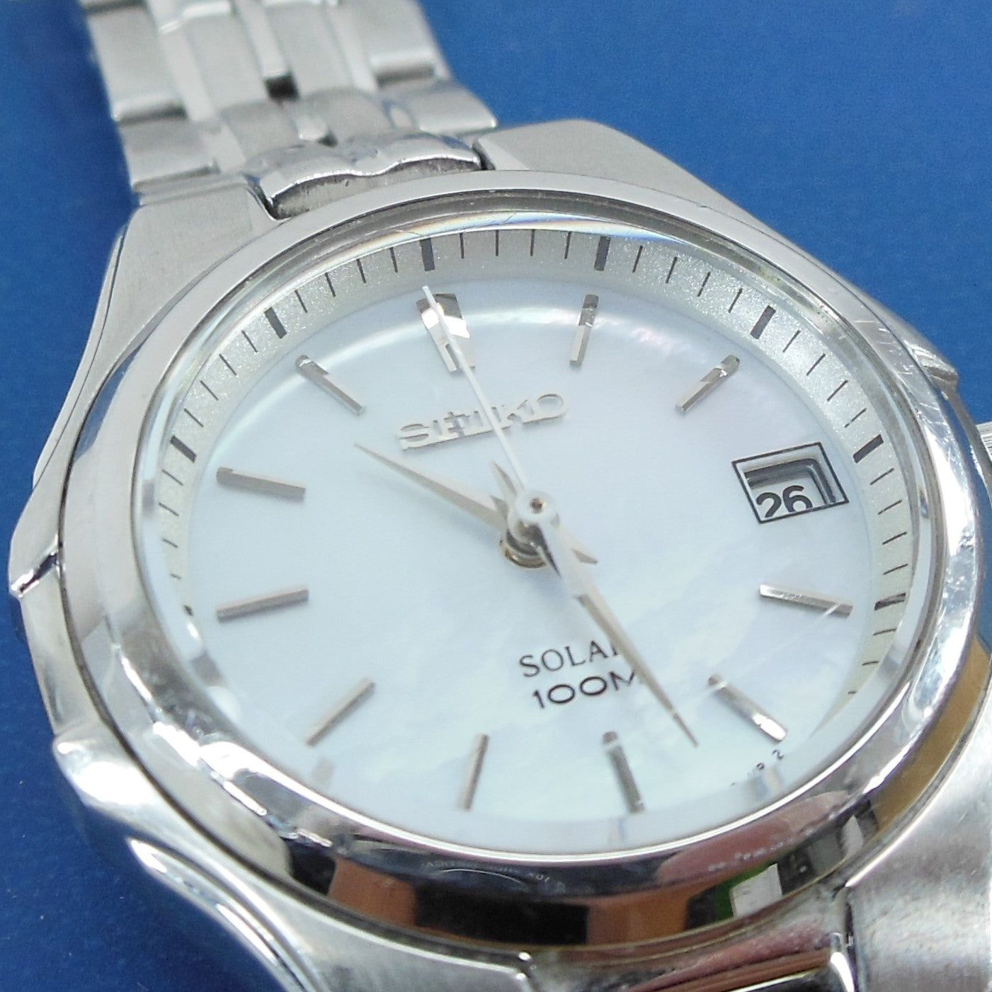 Seiko solar hot sale 100m women's