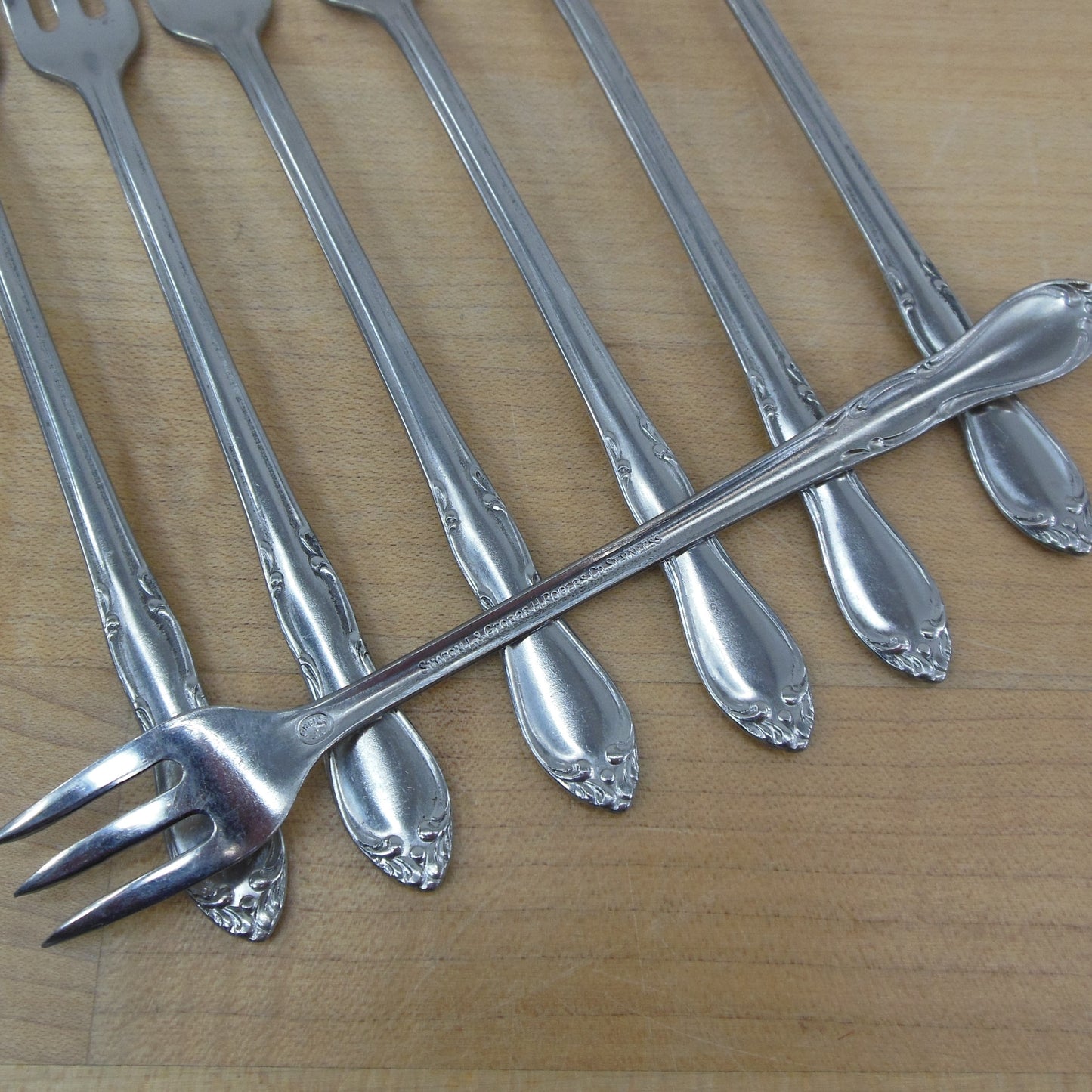 Oneida Simon L. & George H Rogers Co. Homestead Stainless Cocktail Seafood Forks used