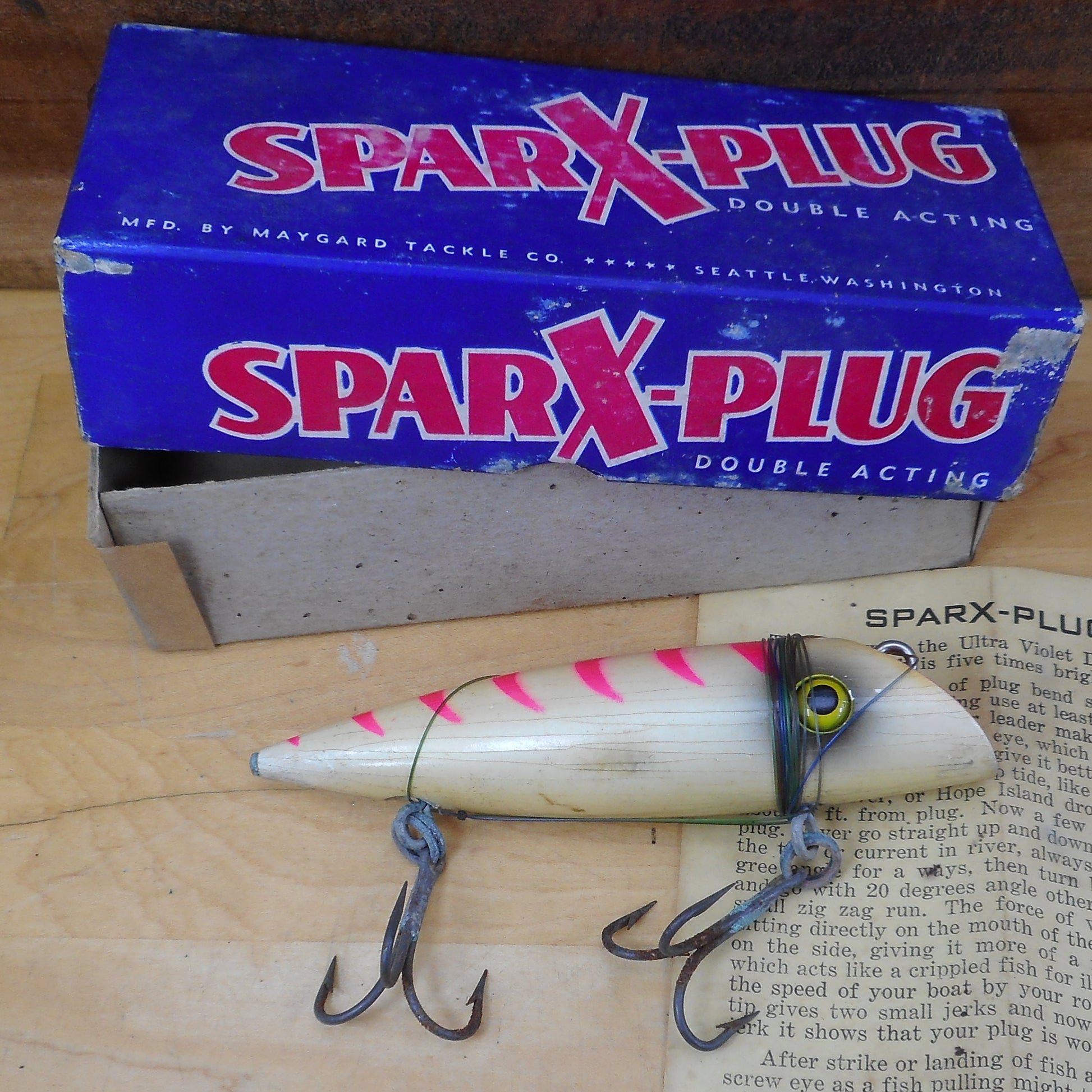 Maygard SparX-Plug Salmon Wood Fishing Lure Plug - Pearl Pink with