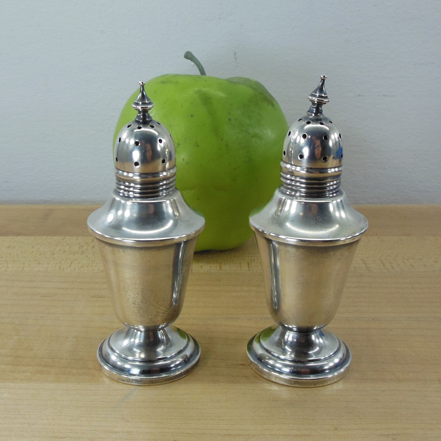 Frank Whiting Pair Sterling Silver Salt Pepper Shakers 841