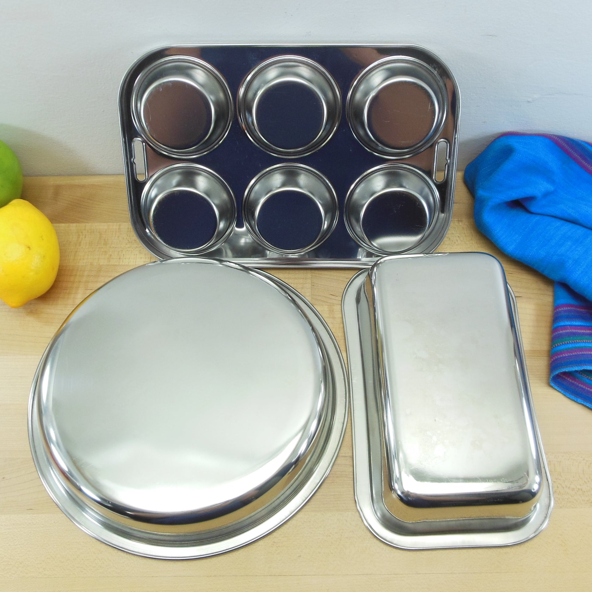 Mirror Stainless Steel Unbranded Trio Cake/Pie, Loaf & Muffin Pans Unbranded