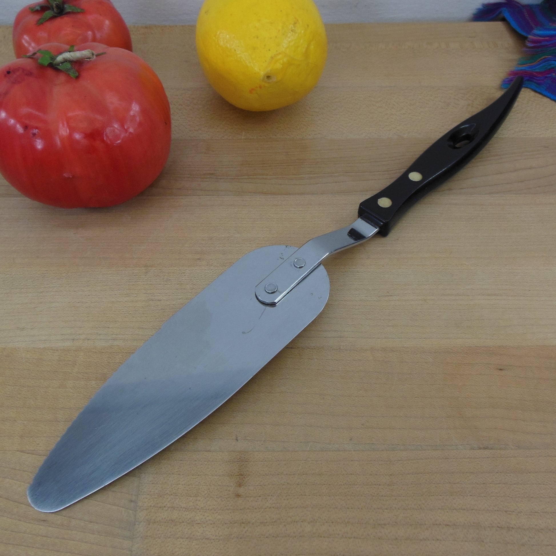 Stanley USA Stainless Pie Cake Server Black Curve Handle Vintage Used