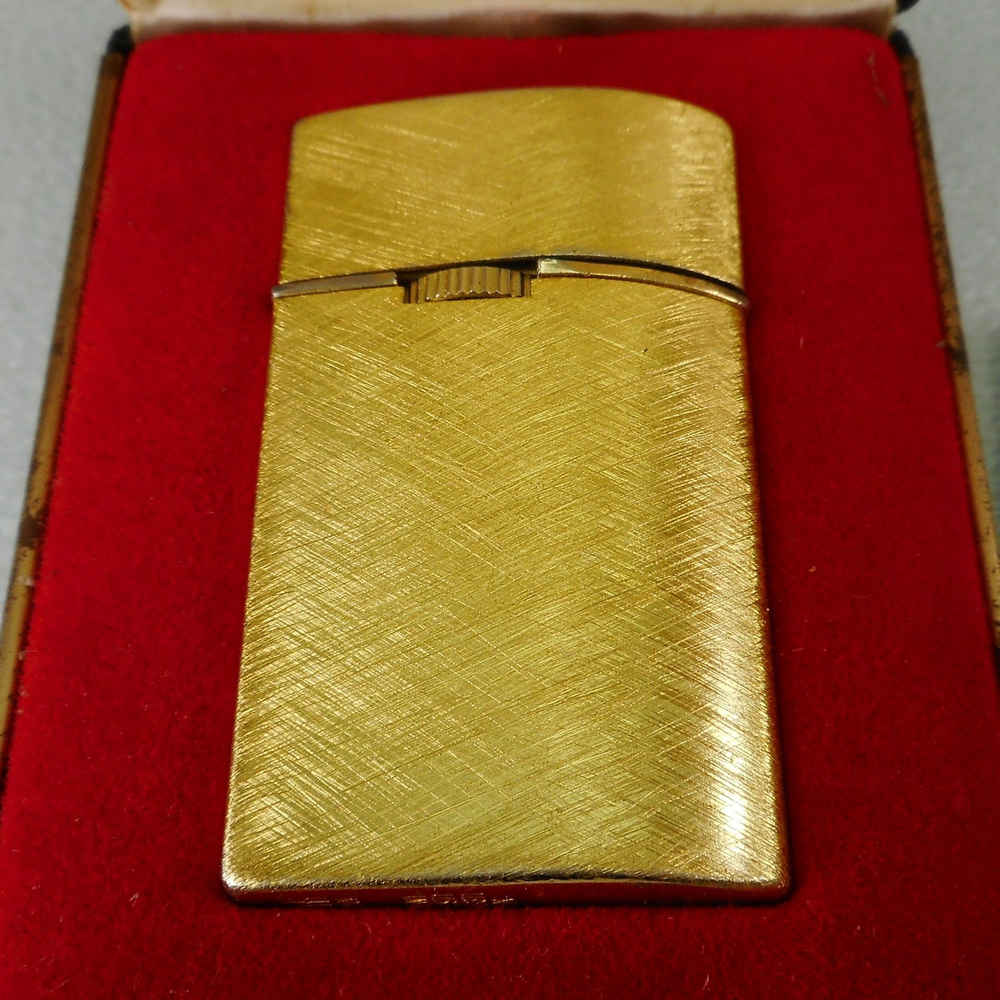 Swank J2 Windproof Butane Lighter with Case Papers  - Brushed Gold Tone Vintage