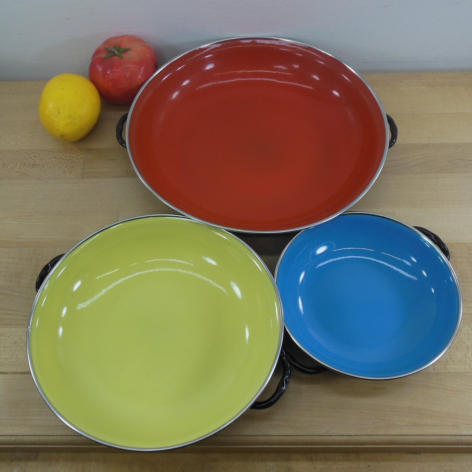 EMO Yugoslavia Enamelware Sizzling Au Gratin Pans - Red Yellow Blue – Olde  Kitchen & Home