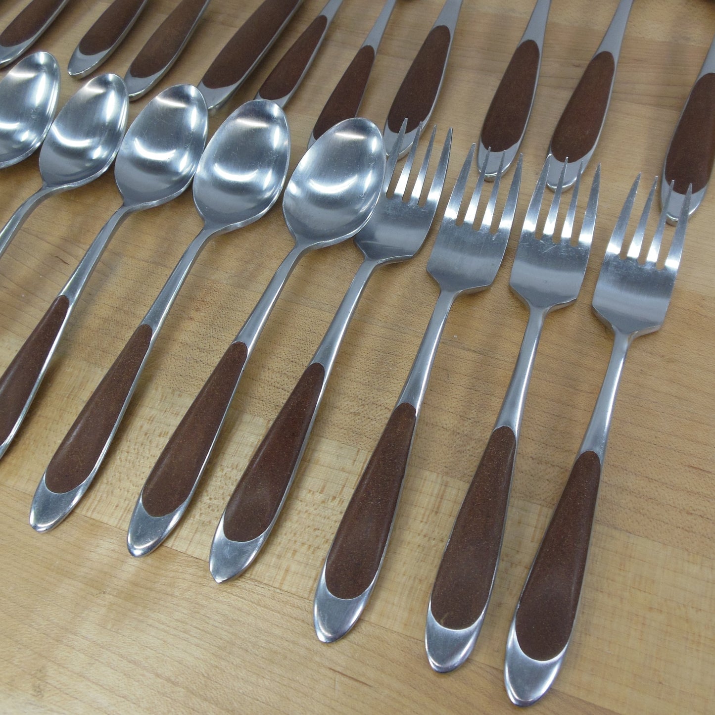 Unknown Maker Japan Stainless Flatware Brown Canoe Composite Handles 22 Pieces Vintage